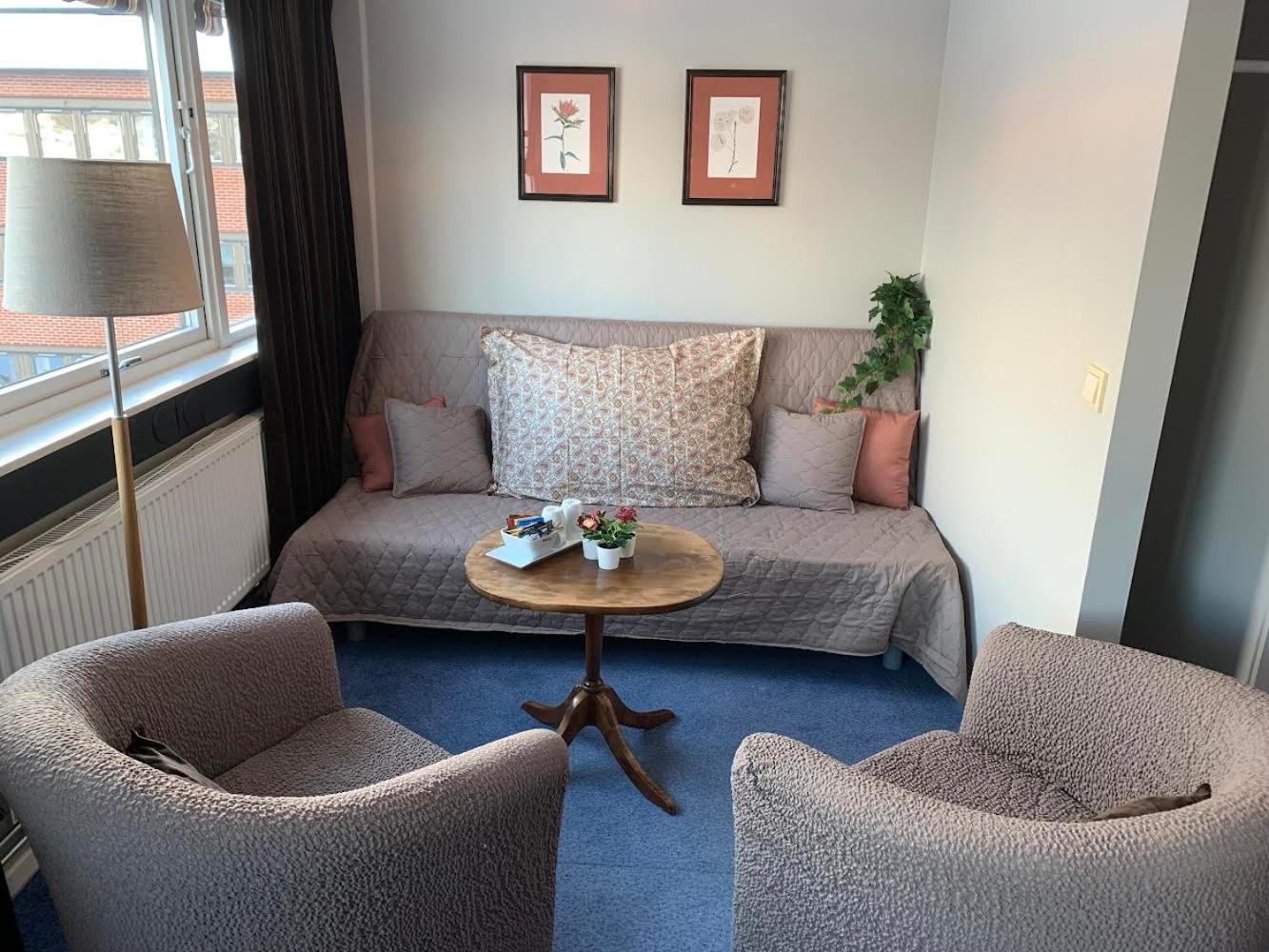 Family Room photo 2