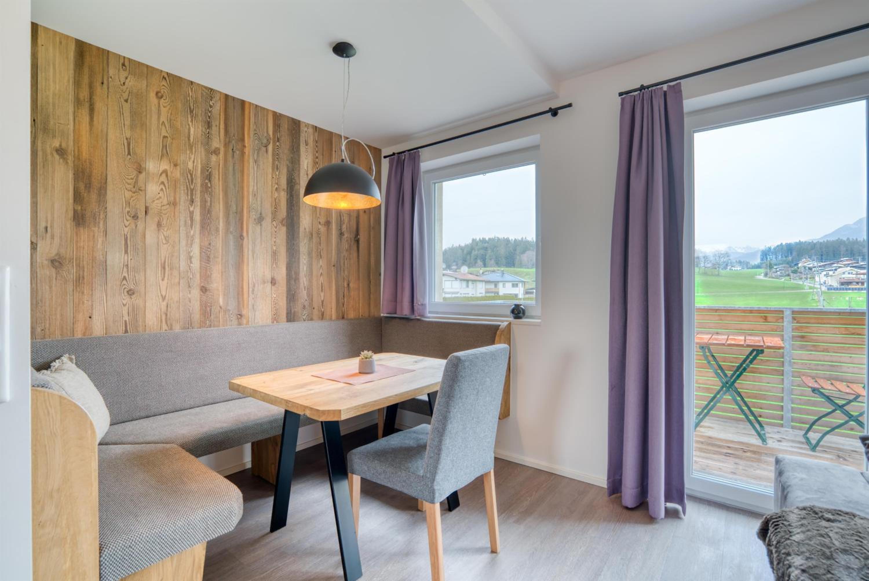 Premium Apartment 3 with 2 Bedrooms and Balcony photo 2