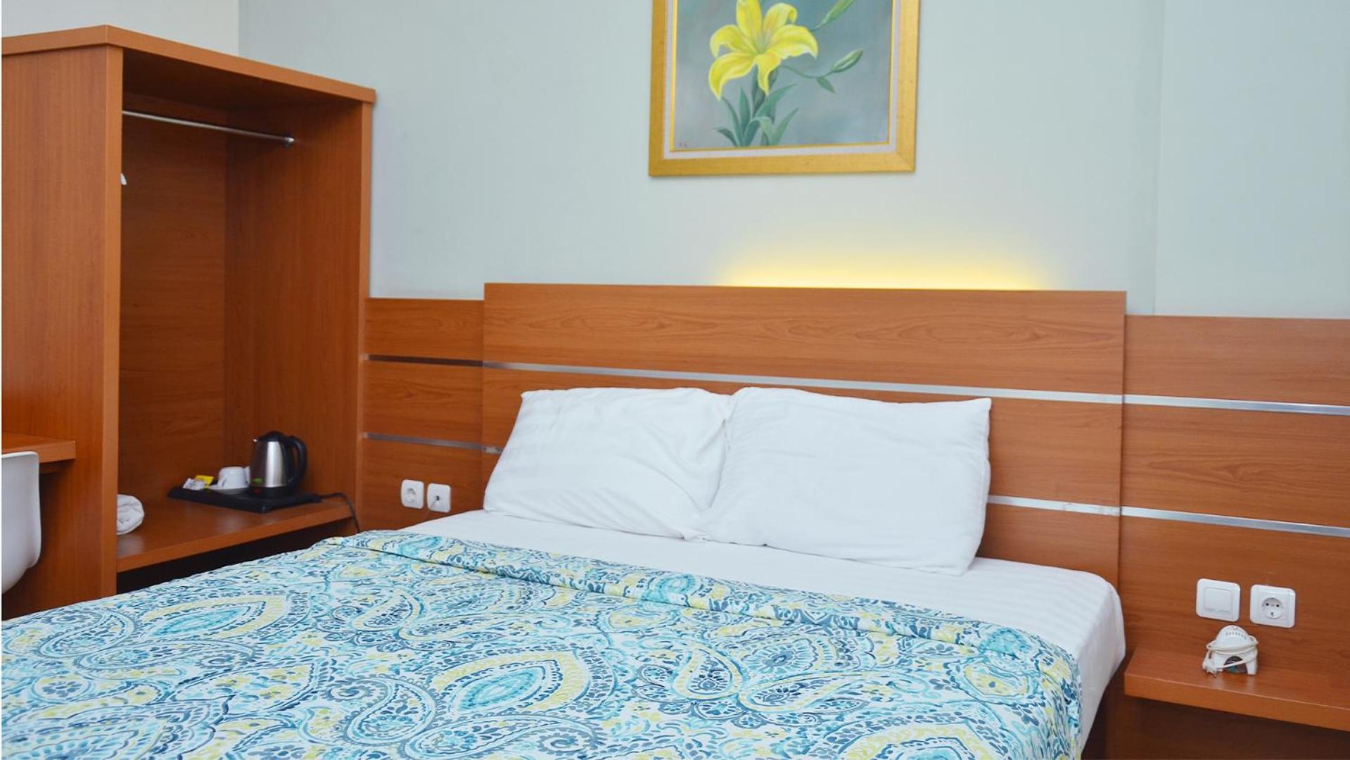 Deluxe King Room photo 1