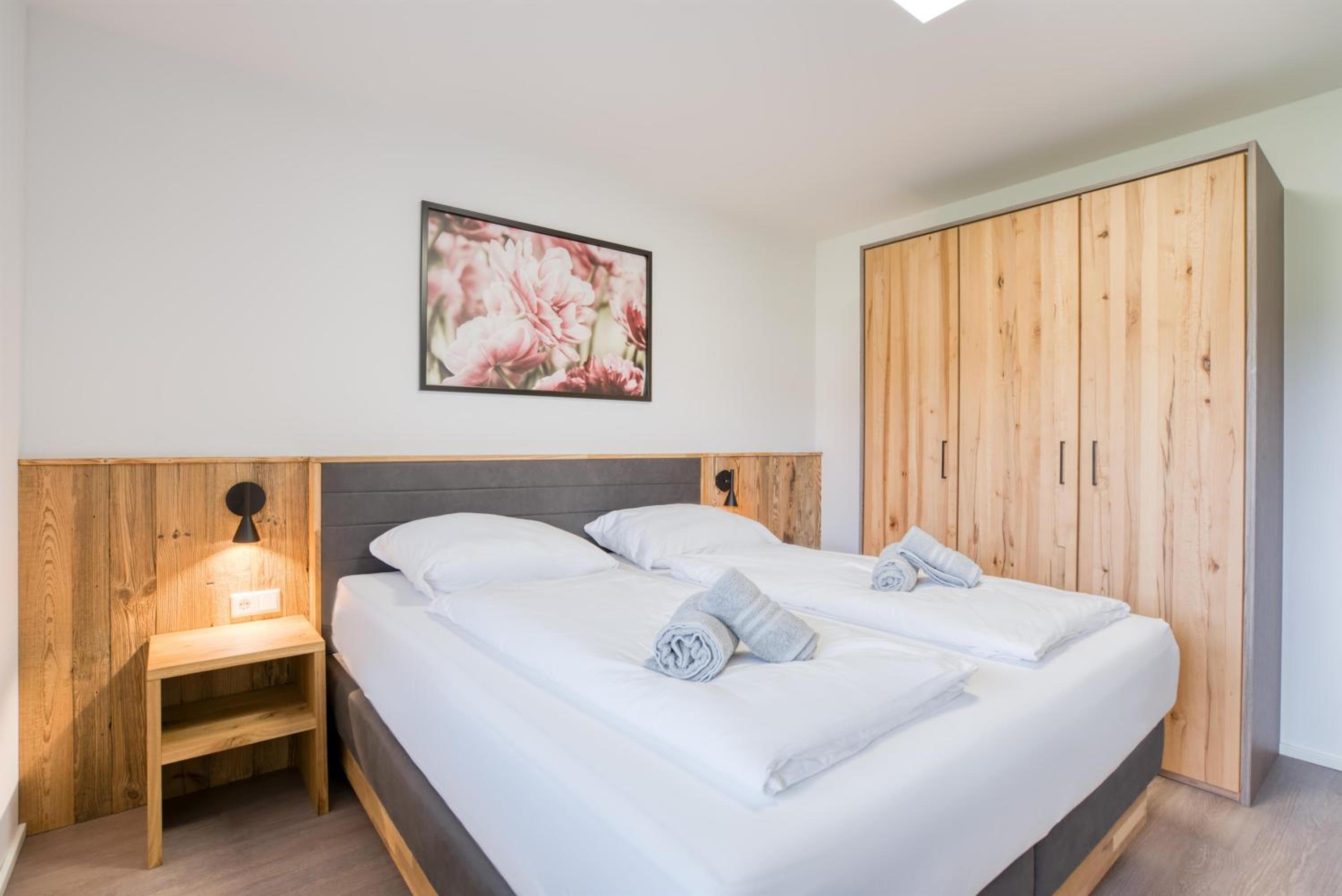 Premium Apartment 5 with 2 Bedrooms and Balcony photo 3
