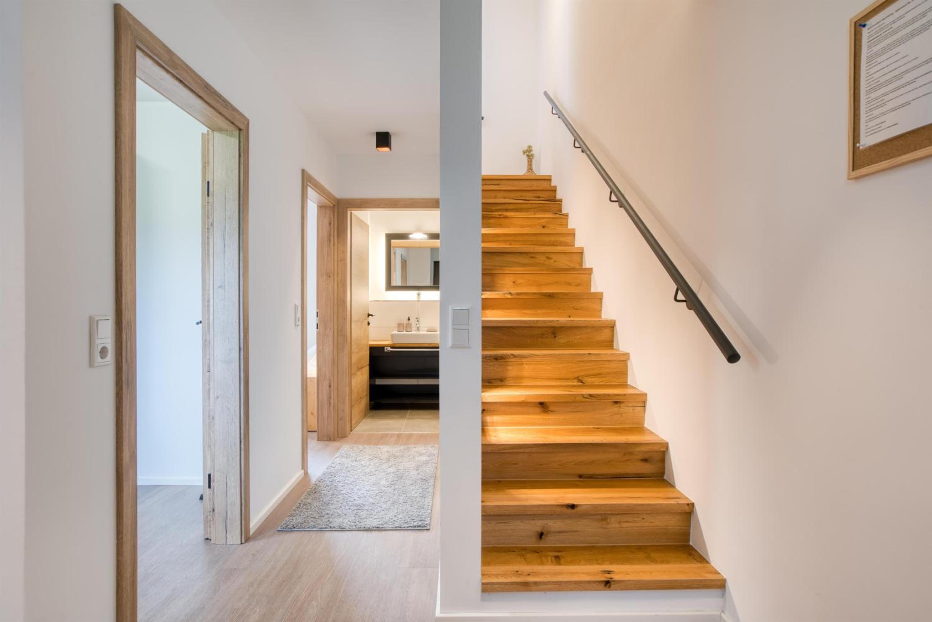 Premium Apartment 5 with 2 Bedrooms and Balcony photo 2