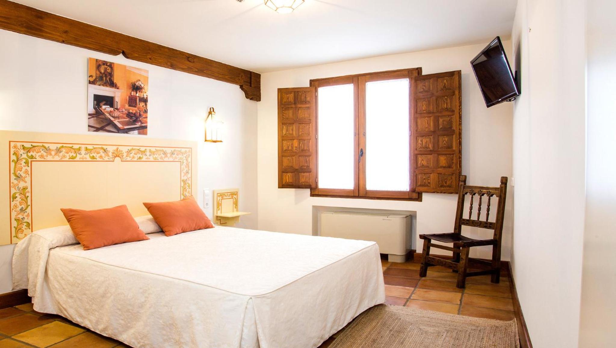 Standard Double Room - Photo 3