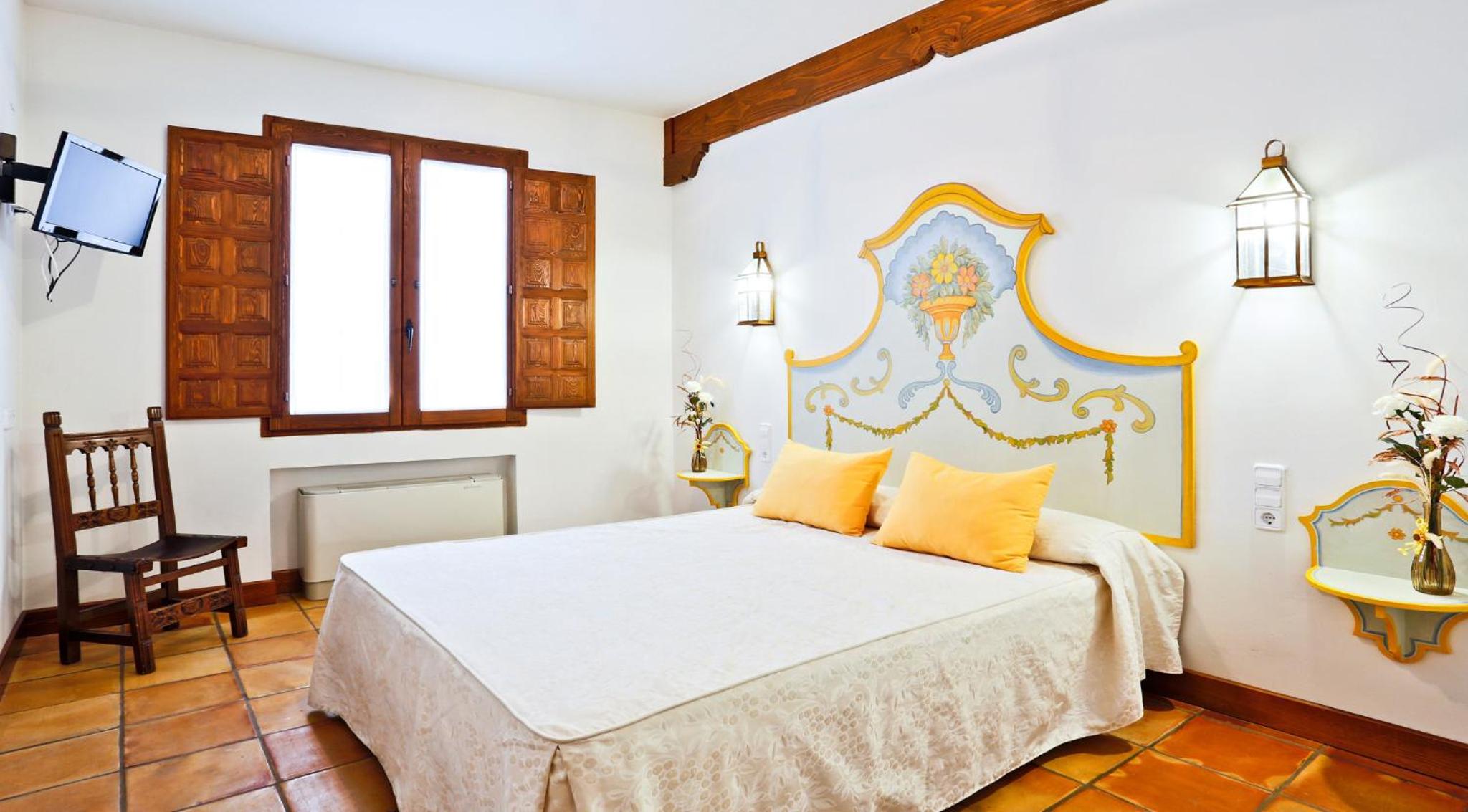 Standard Double Room - Photo 1