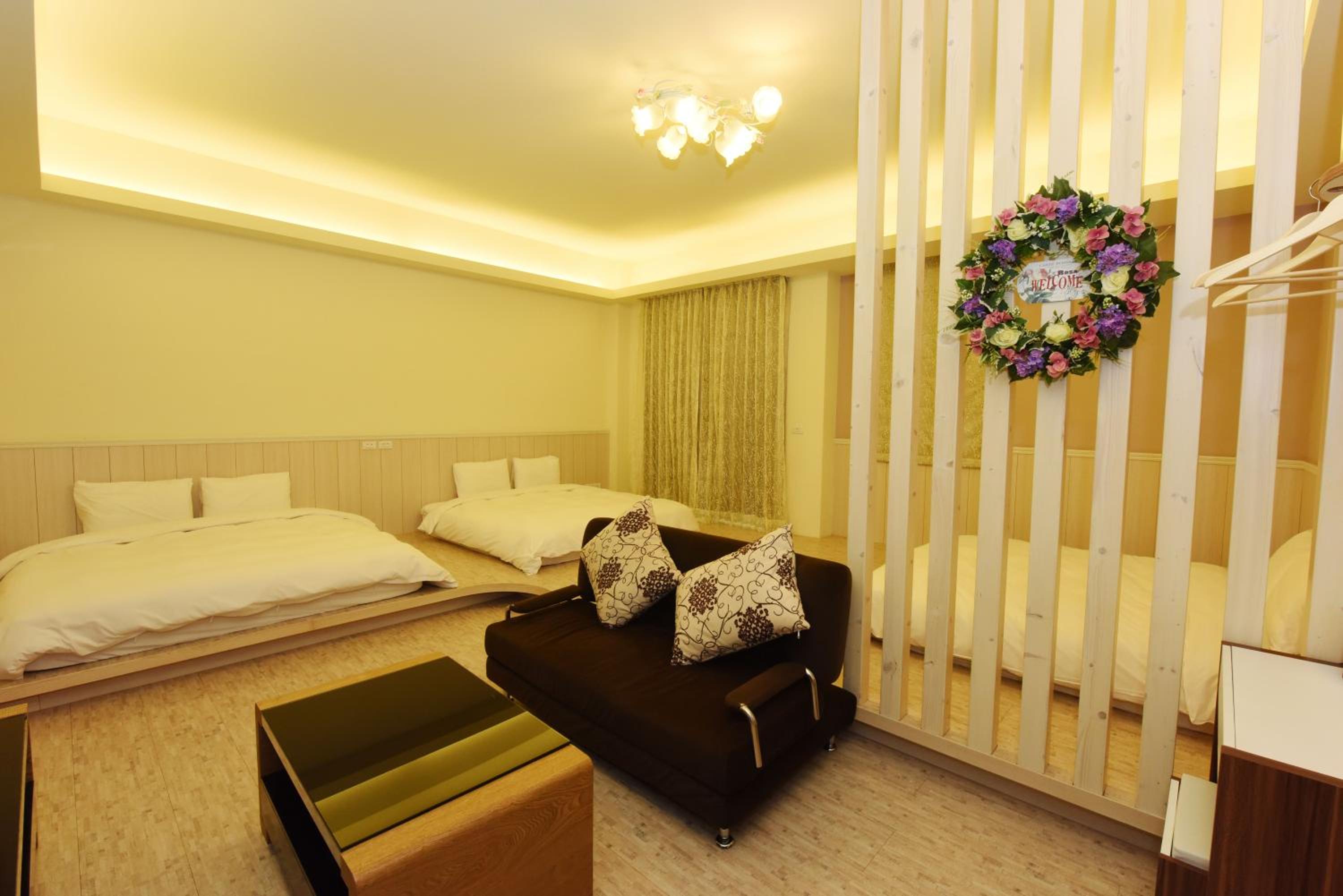 Family Room with Balcony photo 1