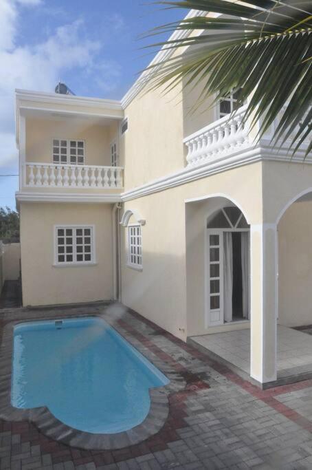 Three-Bedroom Villa photo 2
