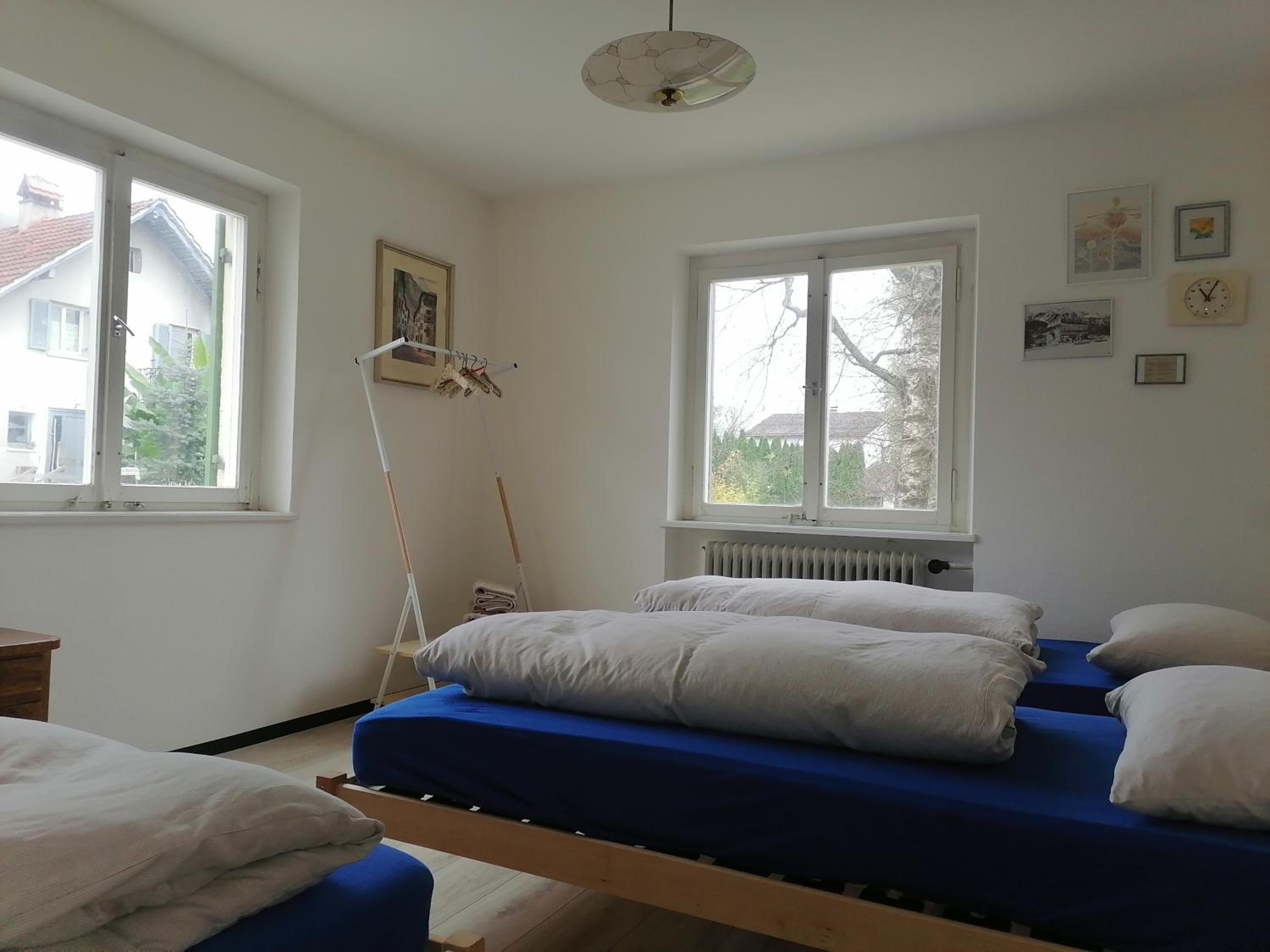 Basic Triple Room with Shared Bathroom photo 1