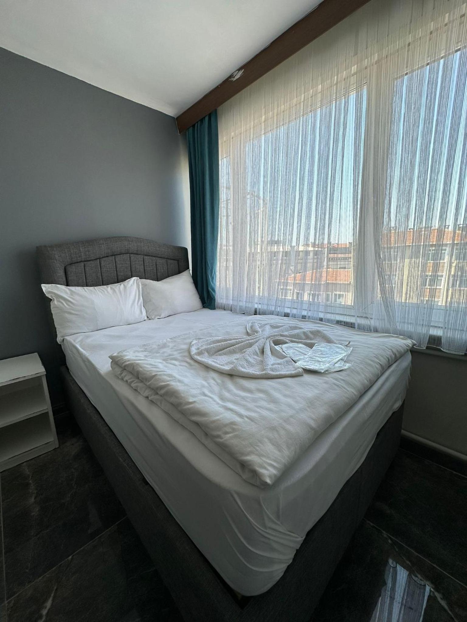 Budget Single Room photo 3