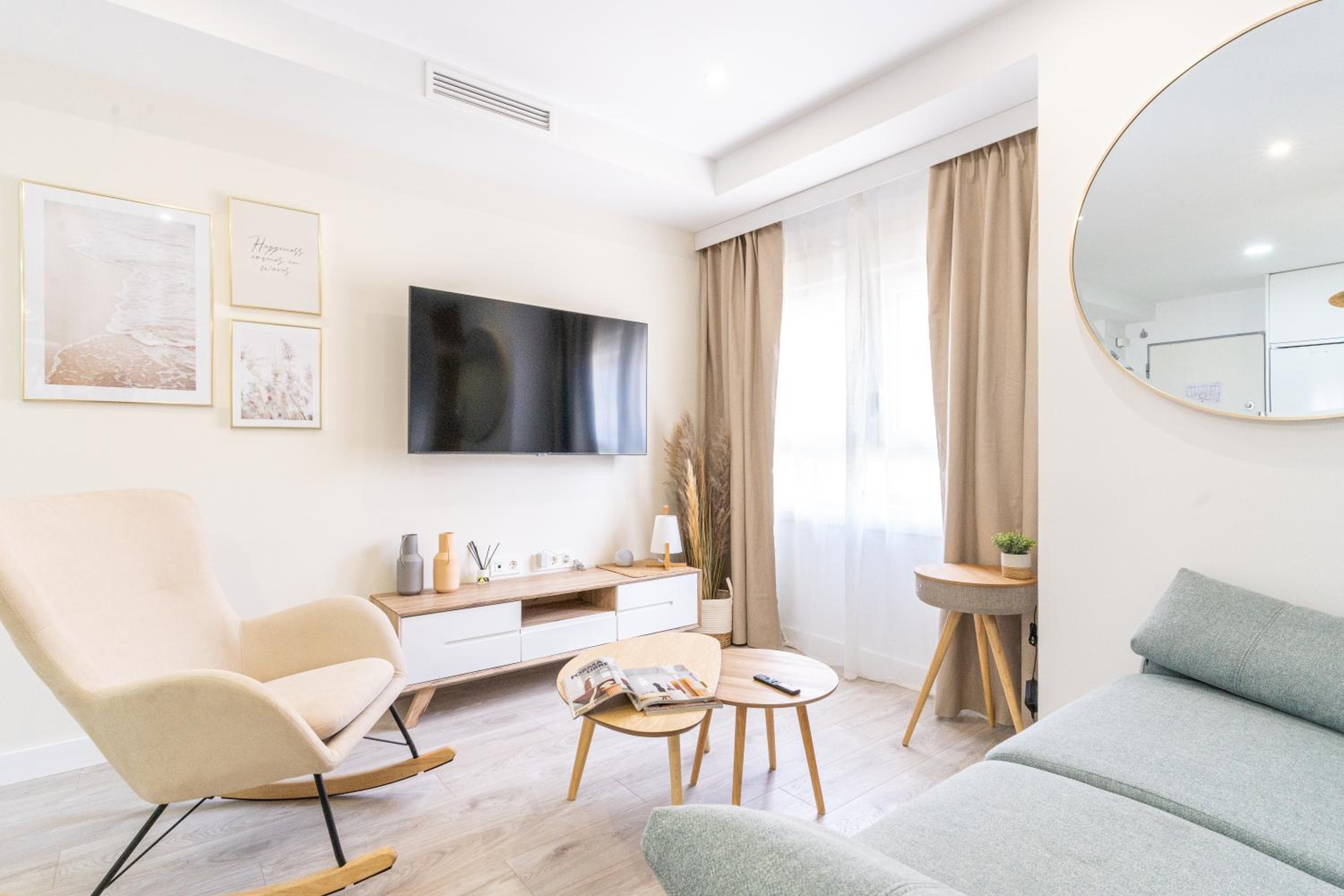 Apartamento de una habitación con vista a la calle