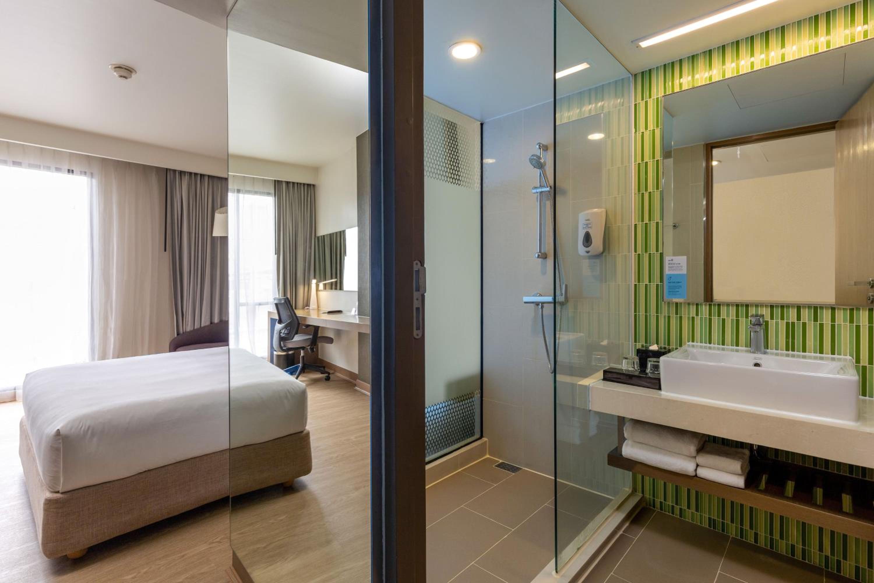 Standard Twin Room - Free Breakfast photo 2