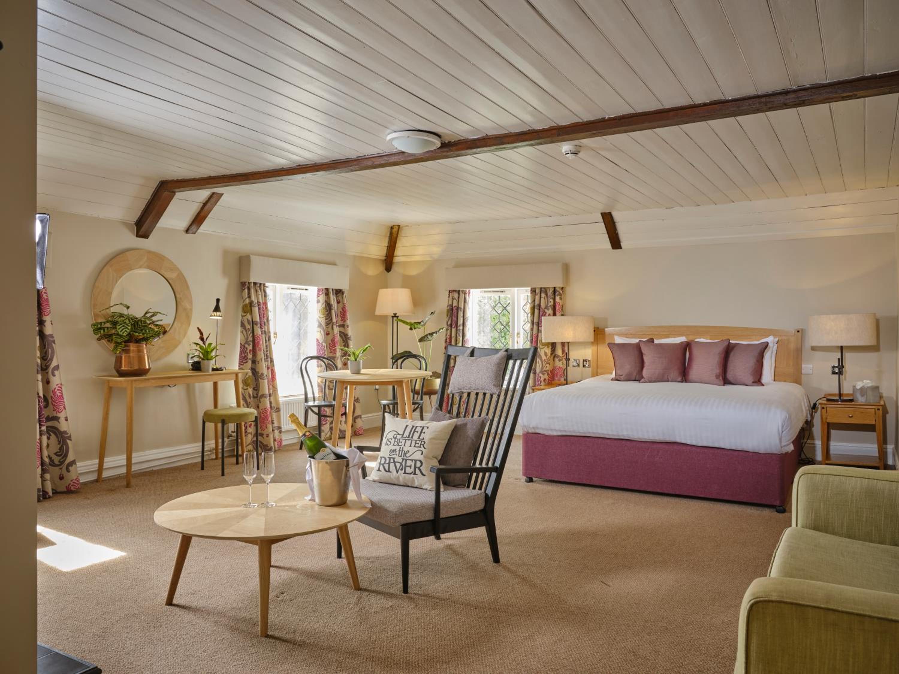 Superior Suite - Photo 1