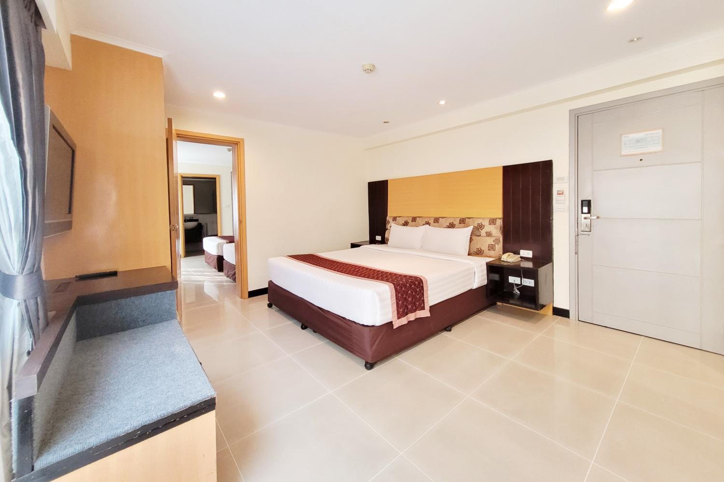 Family - Connecting Room