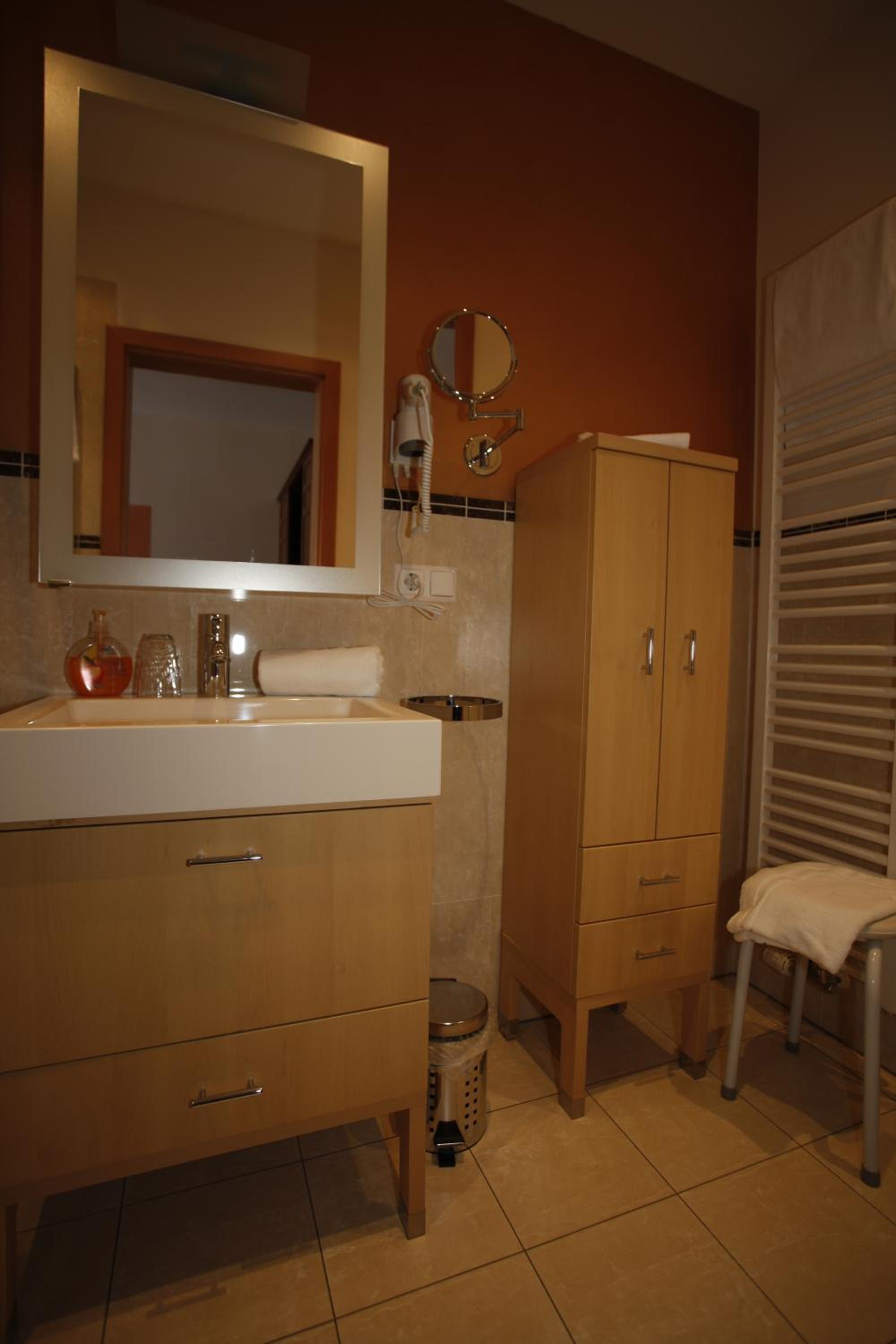 Comfort Triple Room with Shower photo 3