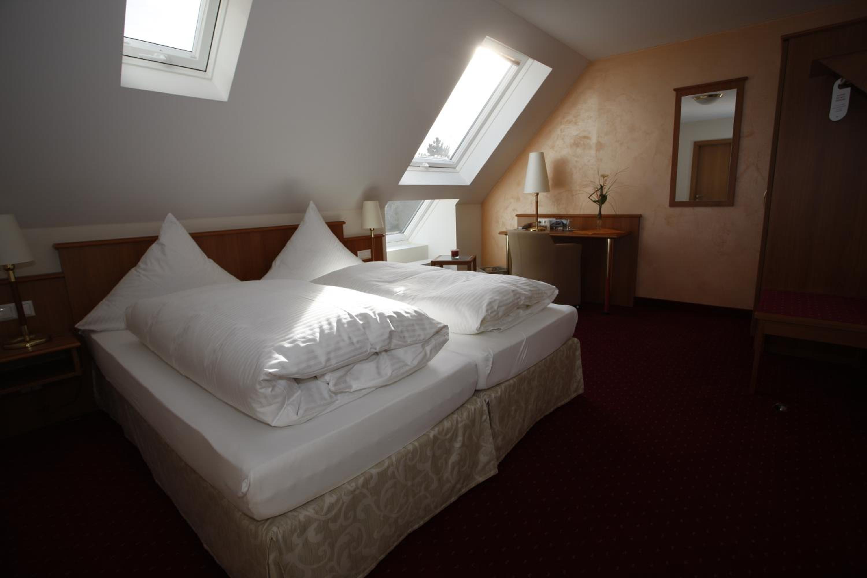 Large Double Room photo 2