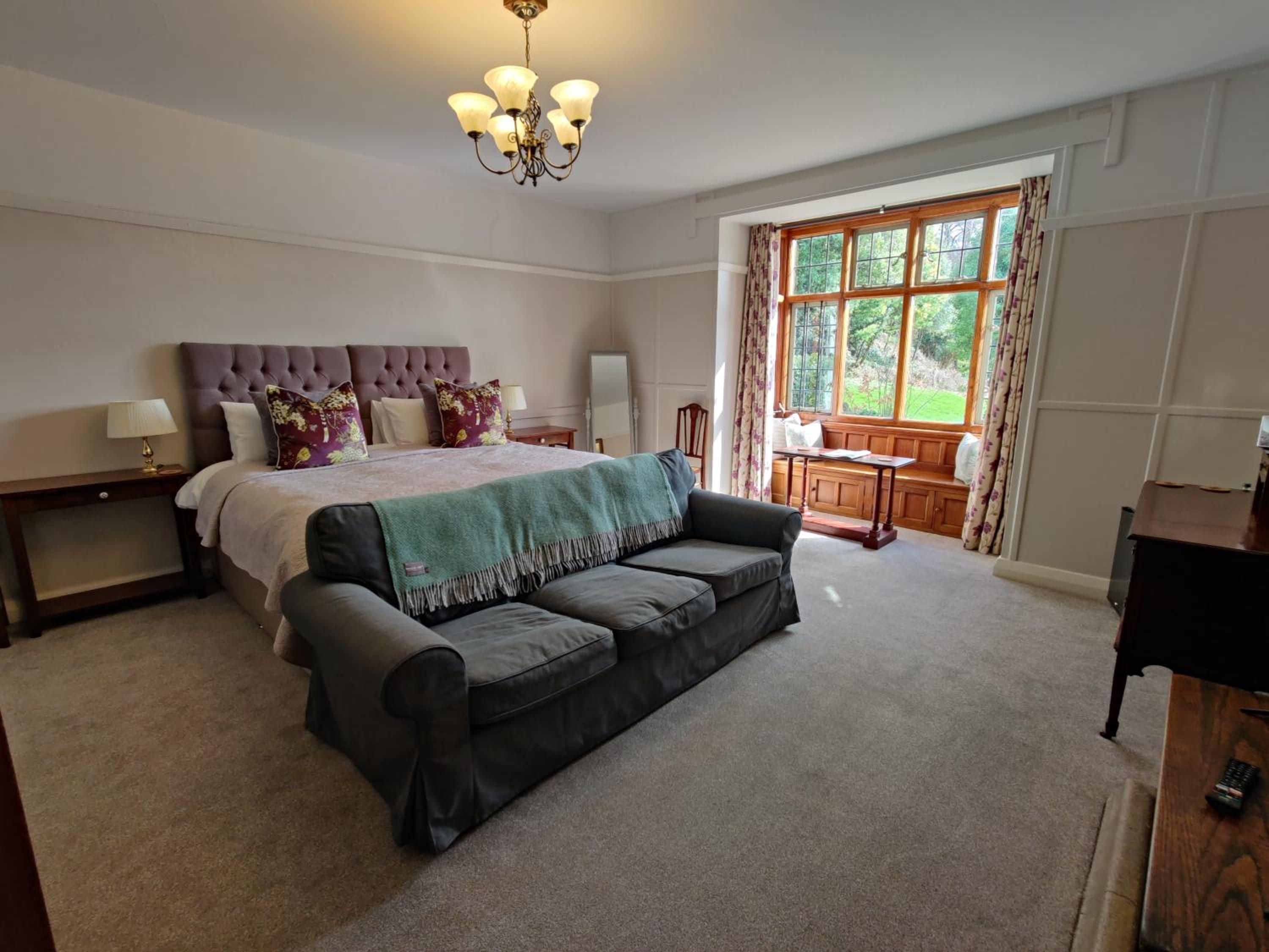 Luxury King Room
