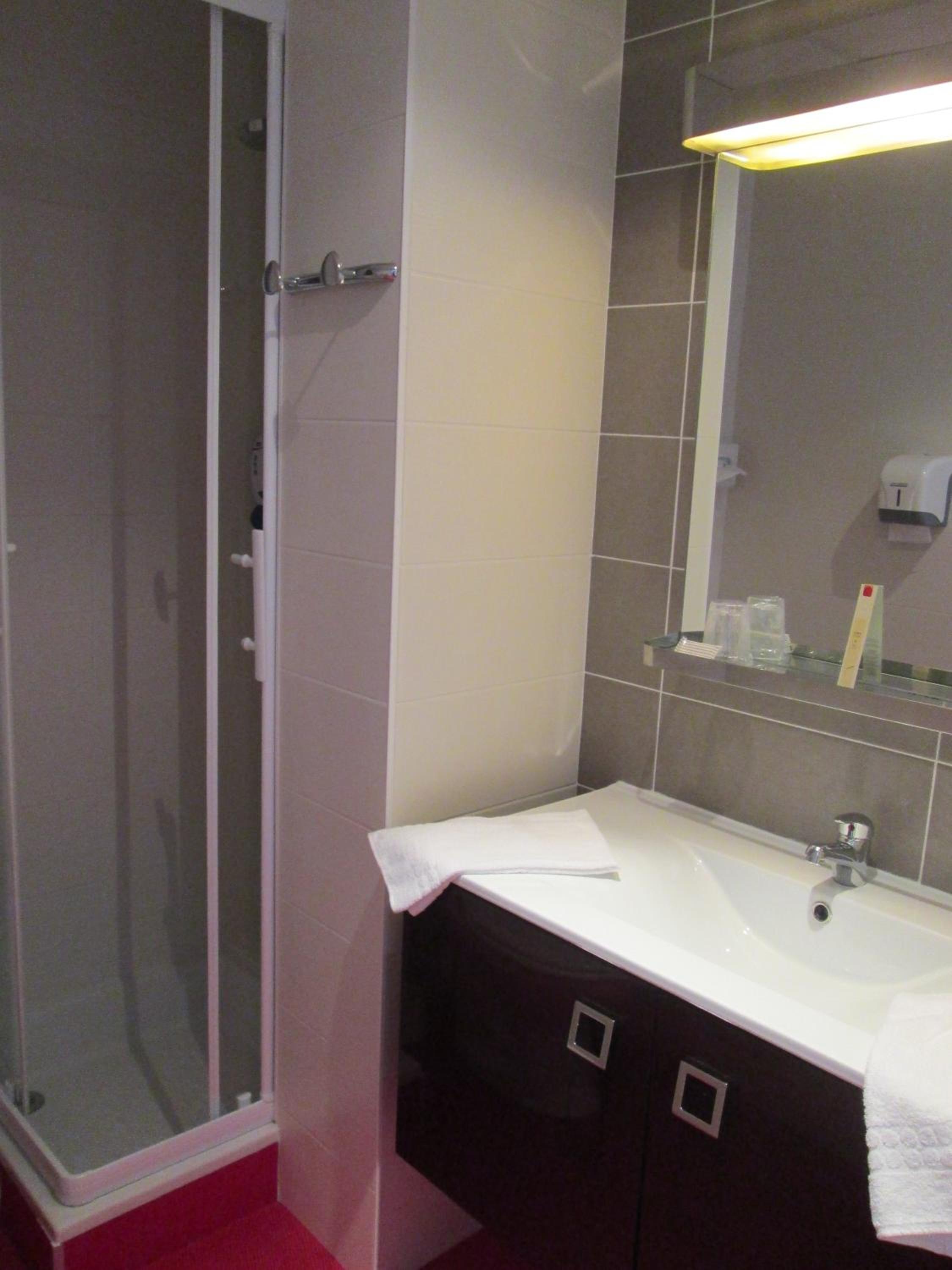 Double Room with King-Size Bed - Photo 2