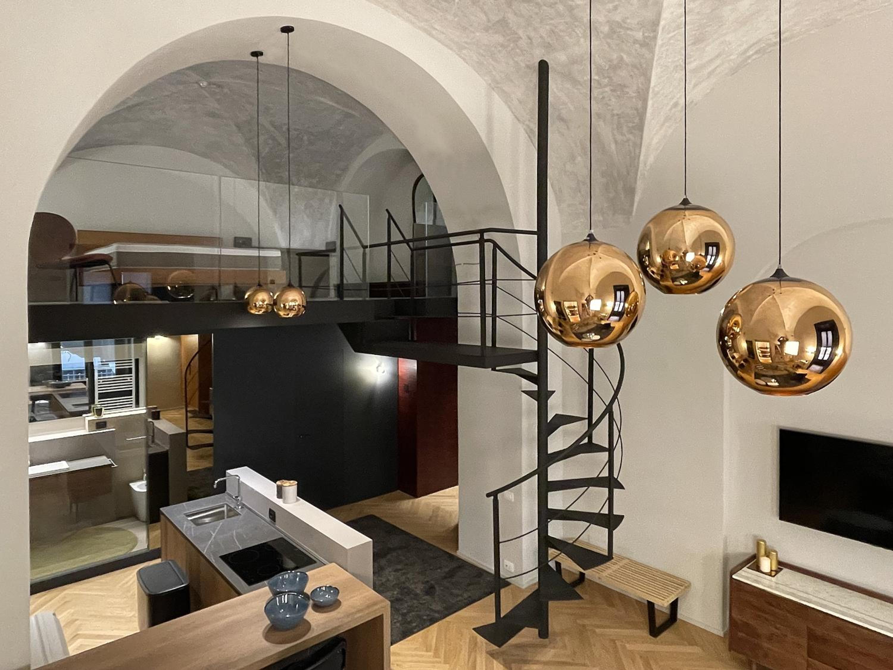 Deluxe Apartment