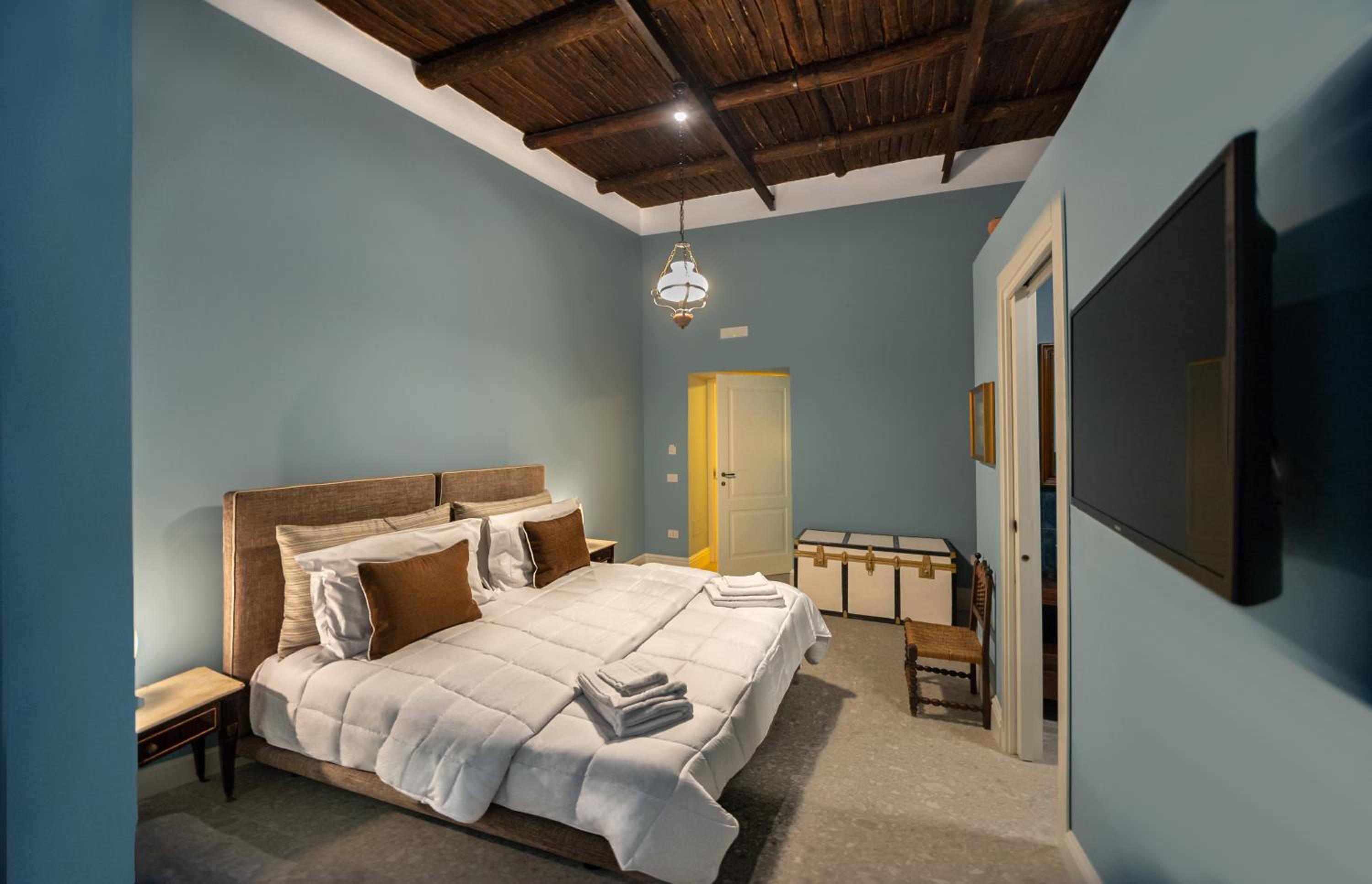 Double or Twin Room with Private Bathroom