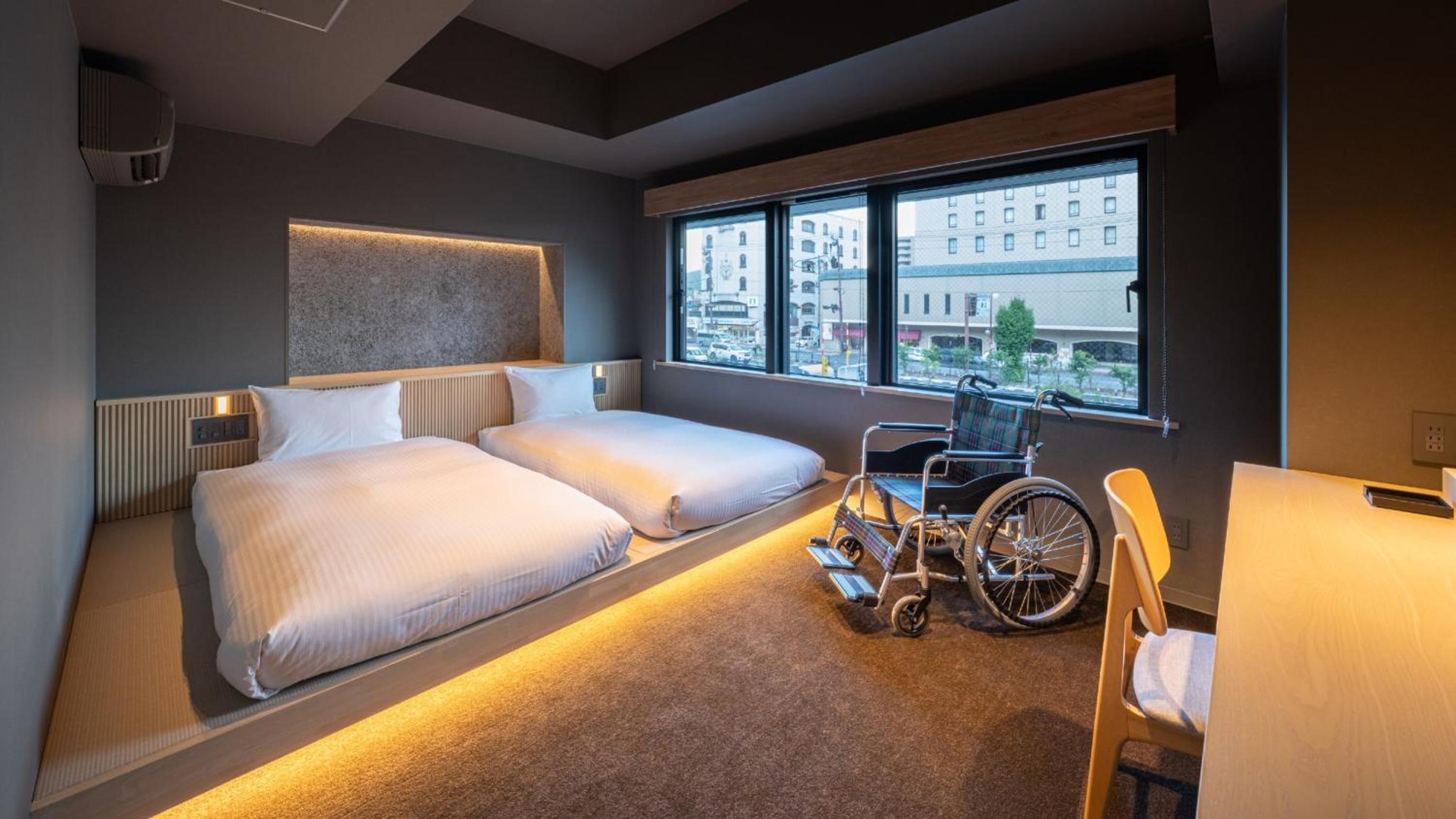 Universal Twin Room - Non-Smoking - Photo 1