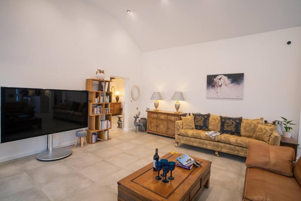 Two-Bedroom House photo 2