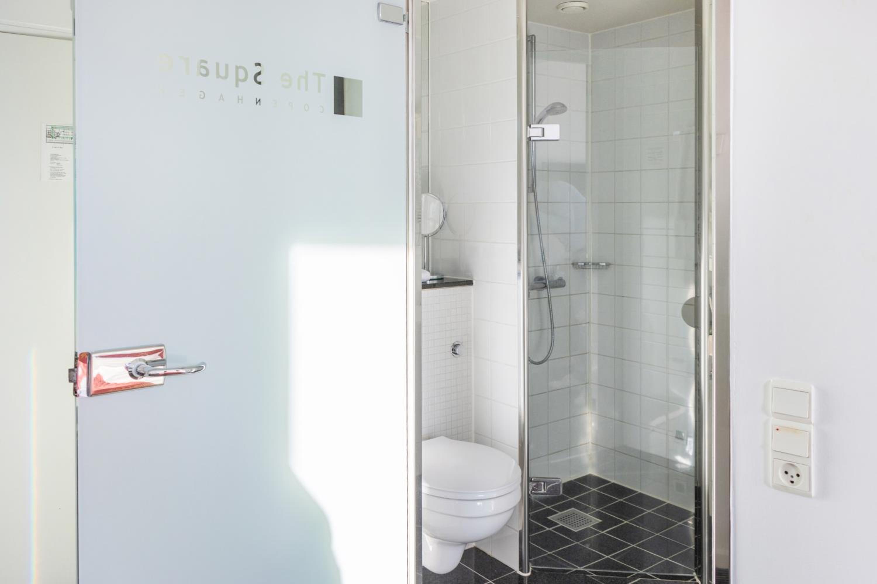 Standard Double Room - Photo 6