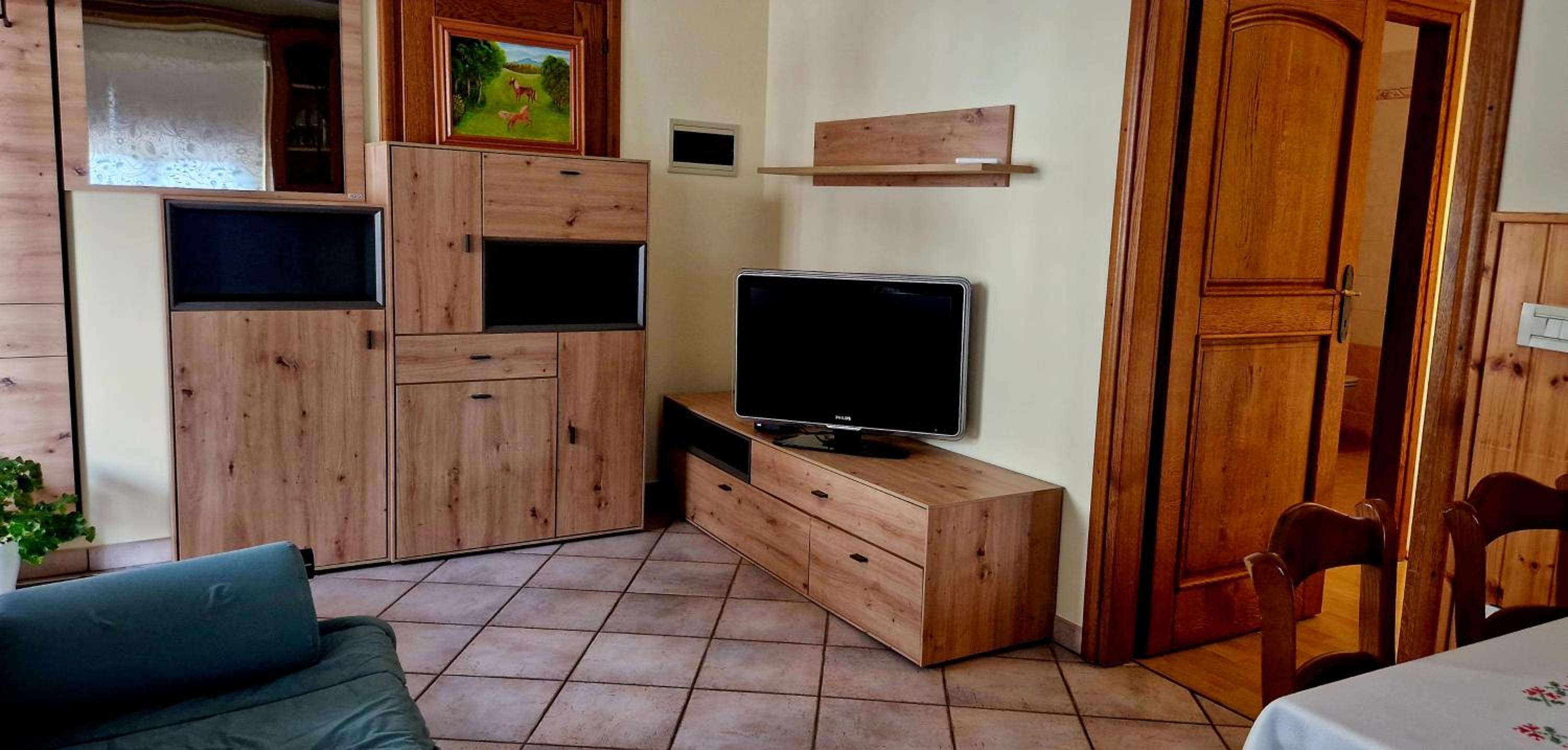 One-Bedroom Apartment photo 2