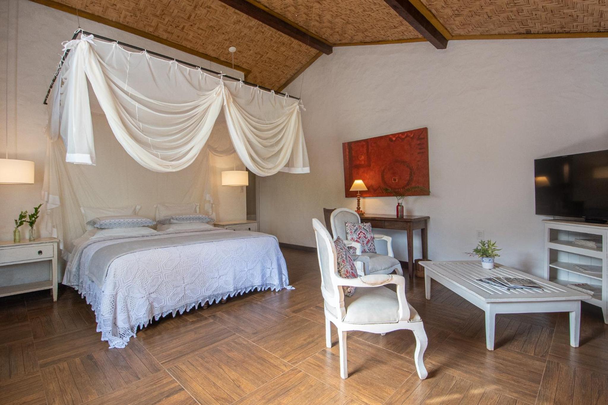 Deluxe Double Room with Balcony photo 2