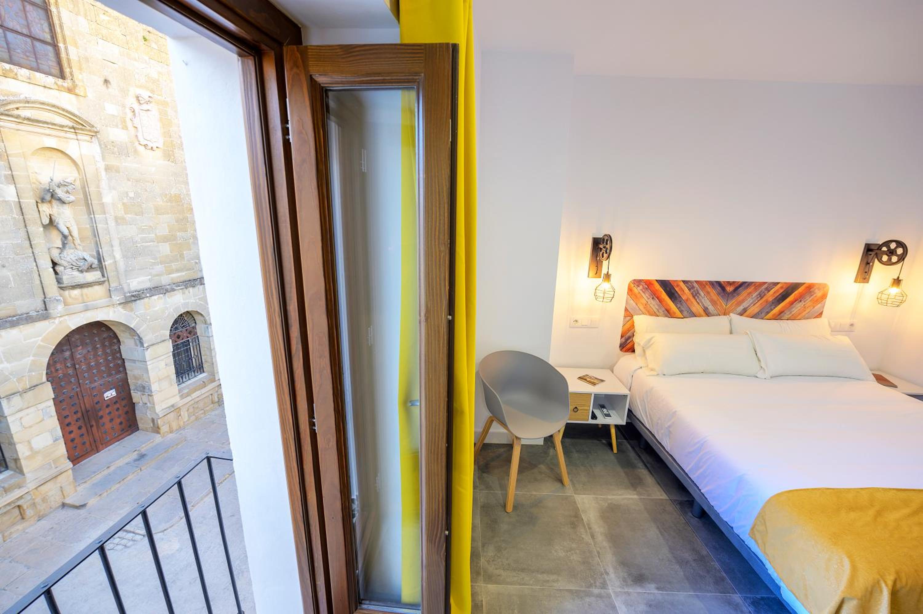 Double Room with Private Bathroom photo 2