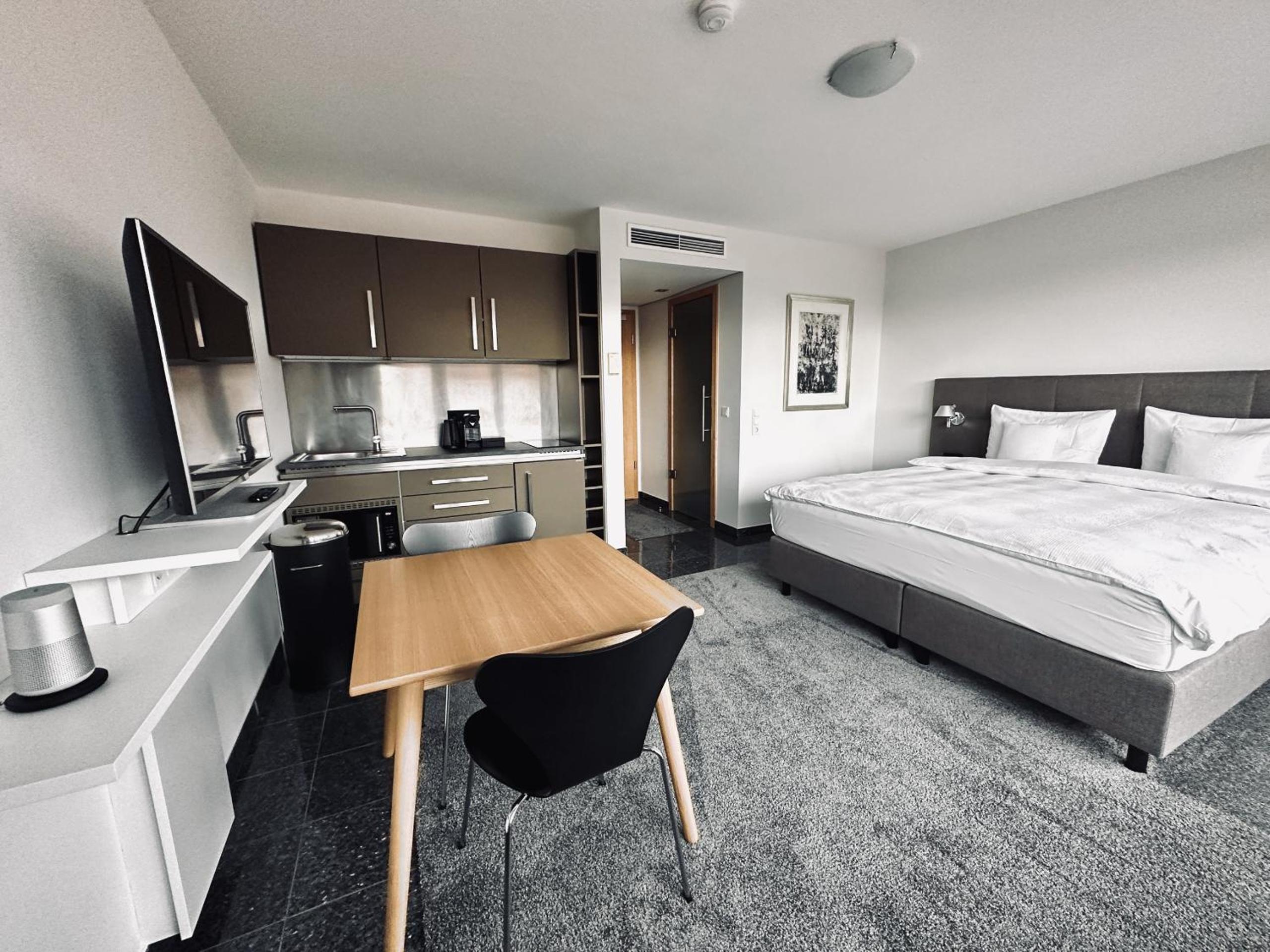 Classic Triple Room - Photo 27