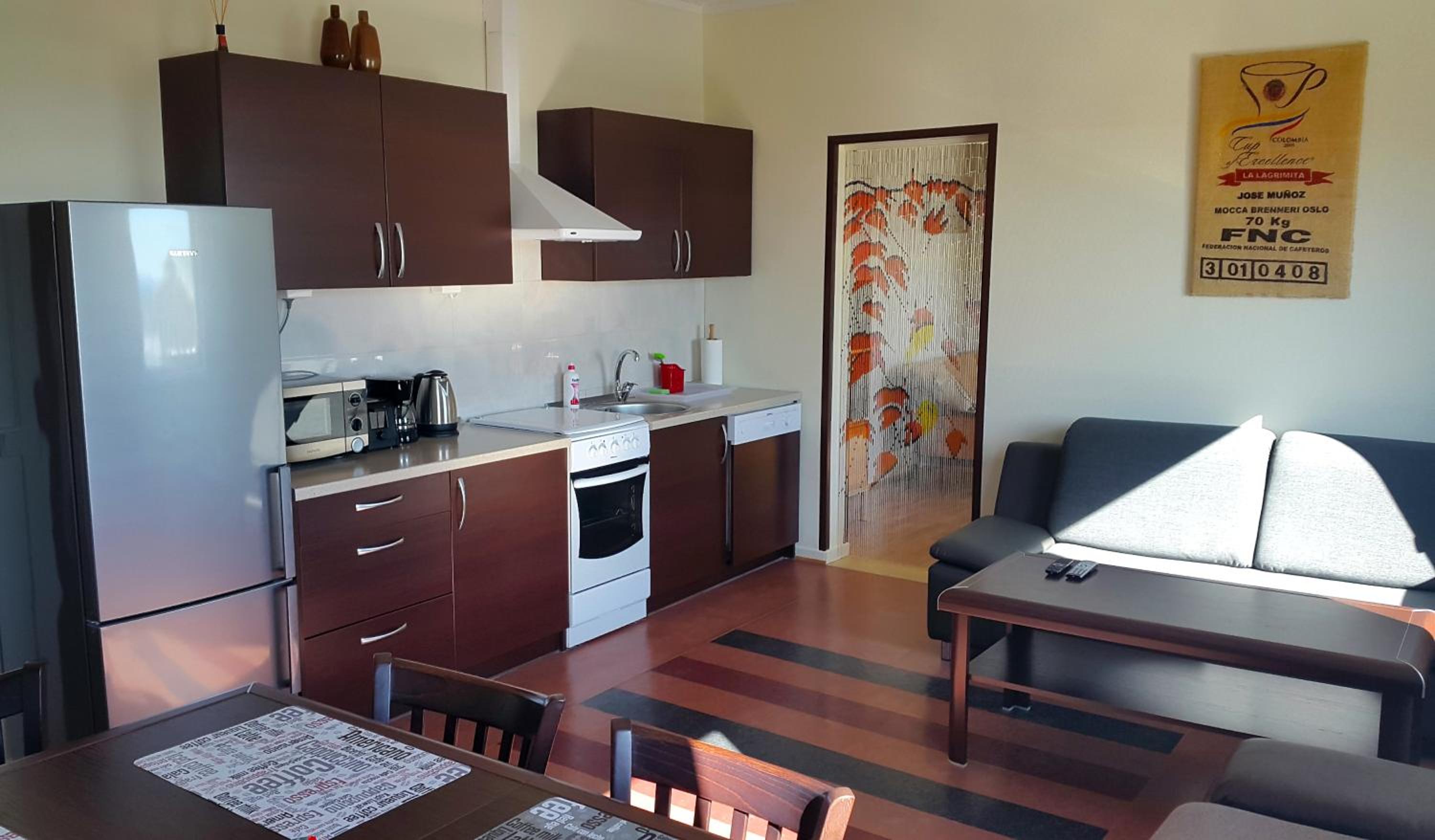 Apartment with Sea View - Photo 4