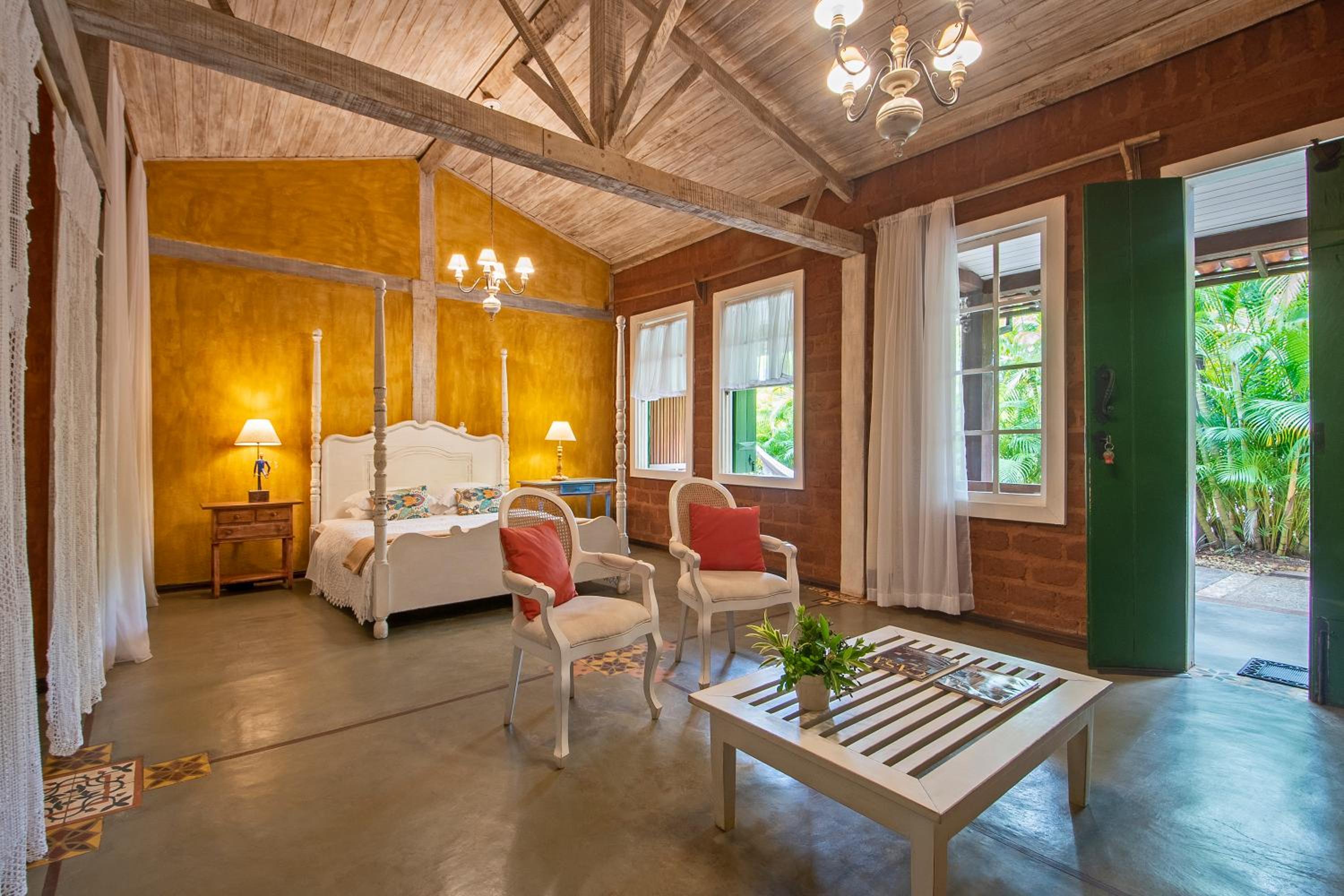 King Room with Mountain View
