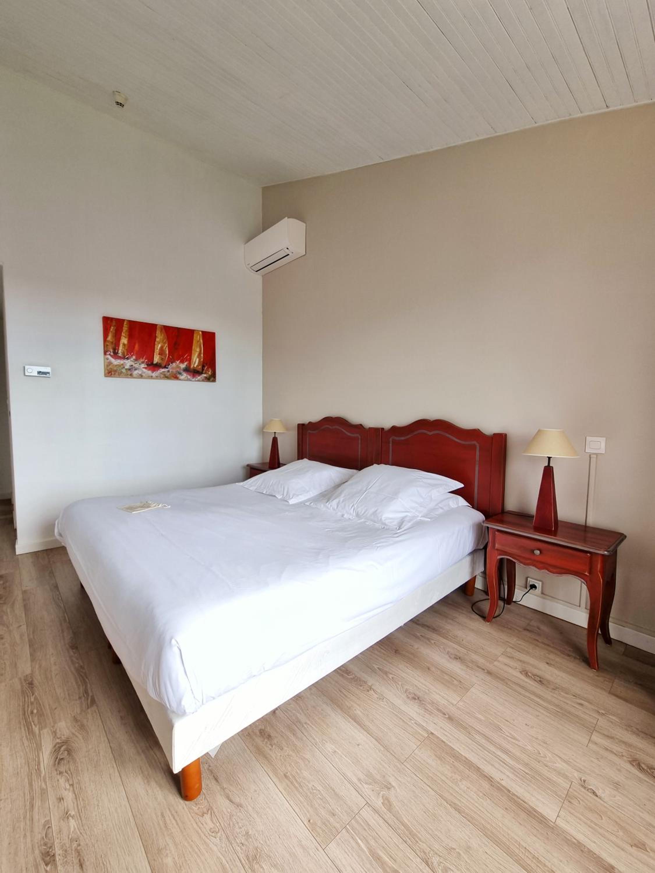 Classic Double Room - Photo 7