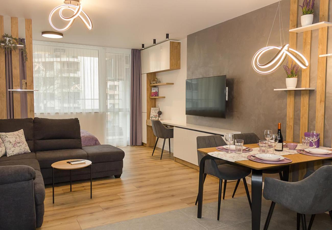 Deluxe Apartment photo 1