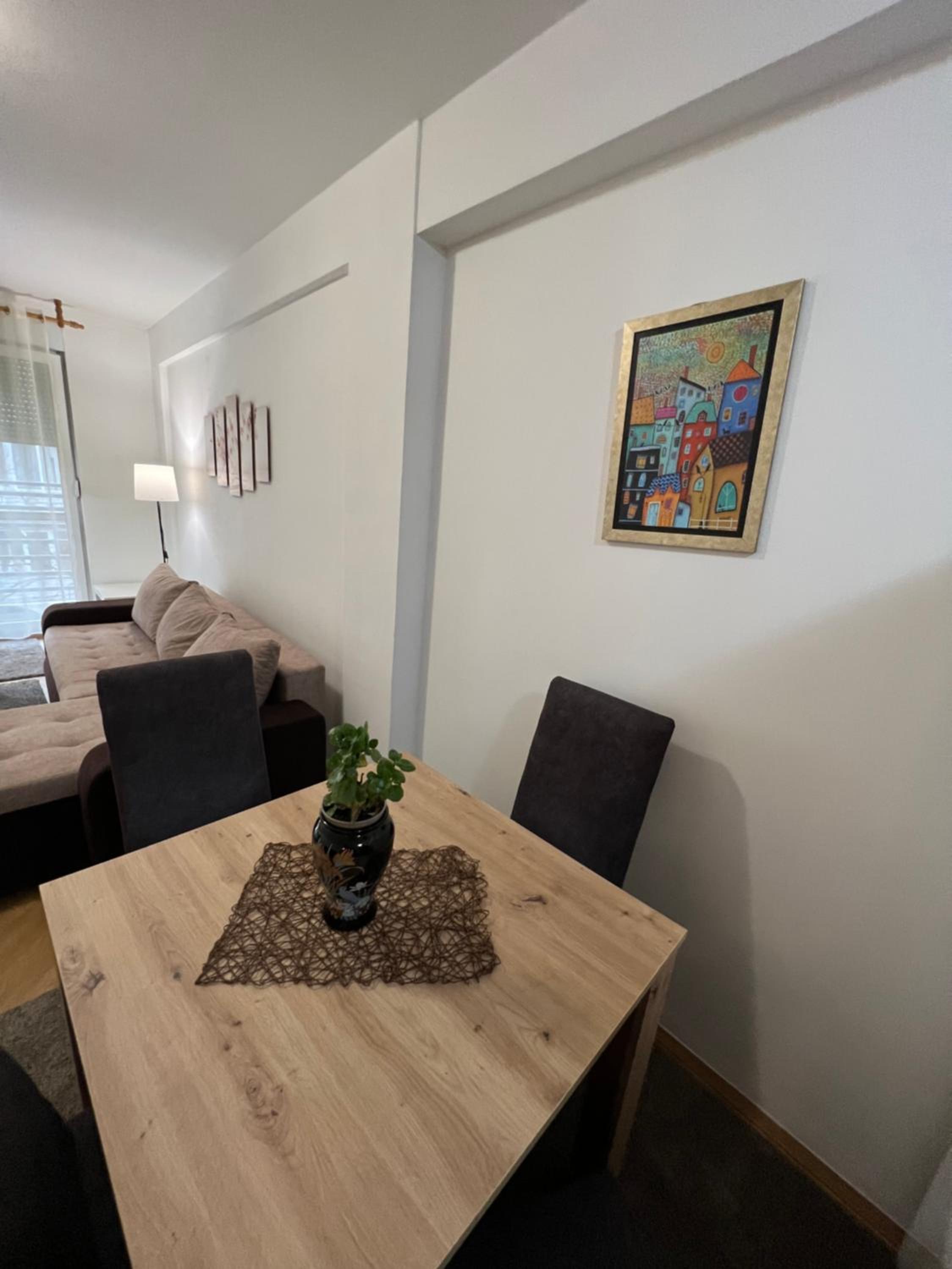 One-Bedroom Apartment photo 2