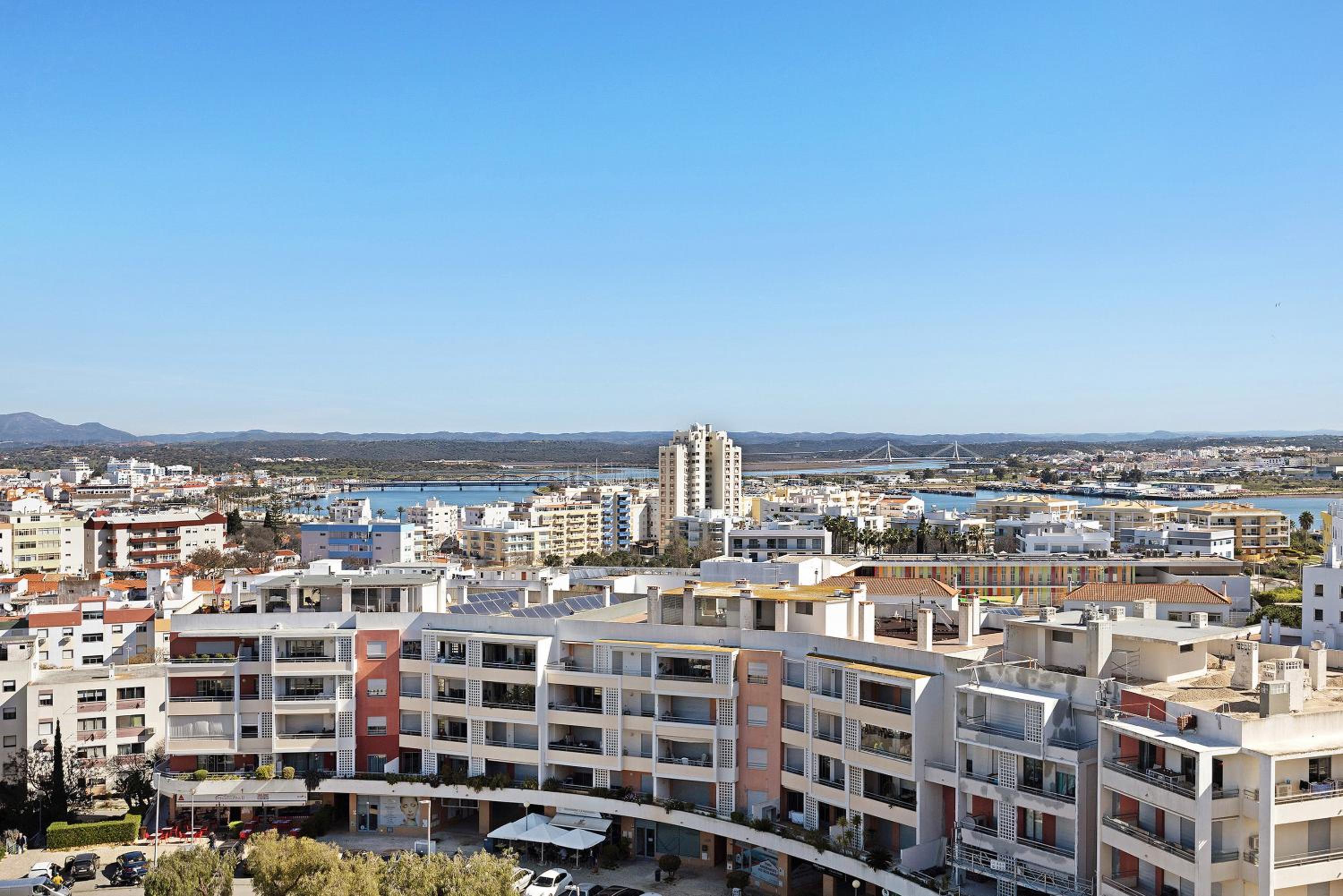 Superior One-Bedroom Apartment with Balcony - Photo 8