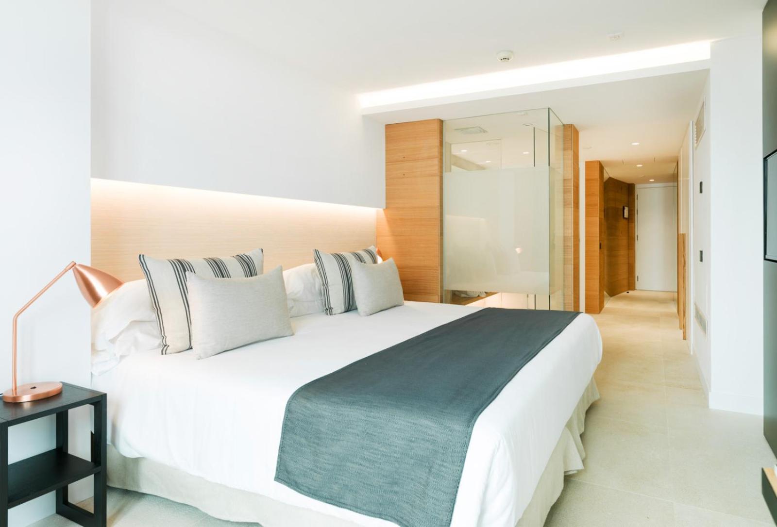 Habitación Doble o Twin Deluxe con Bañera de Hidromasaje y Patio