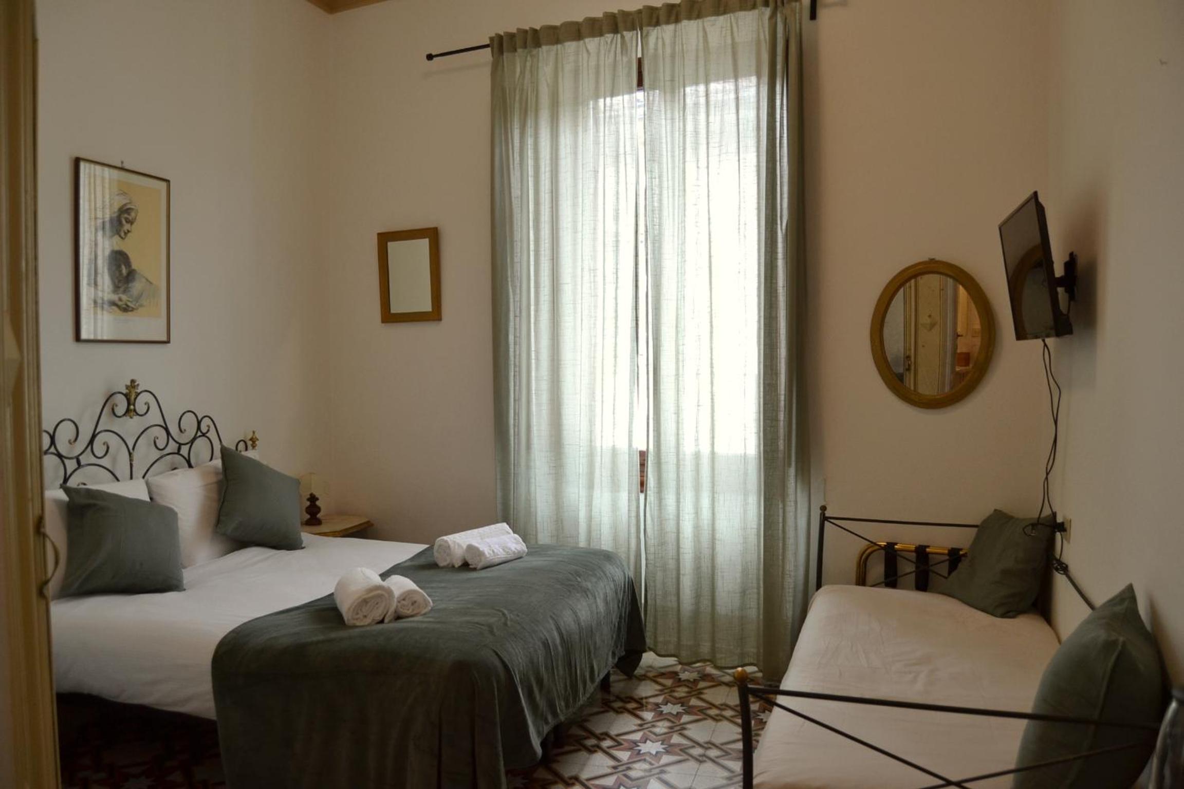 Large Double Room