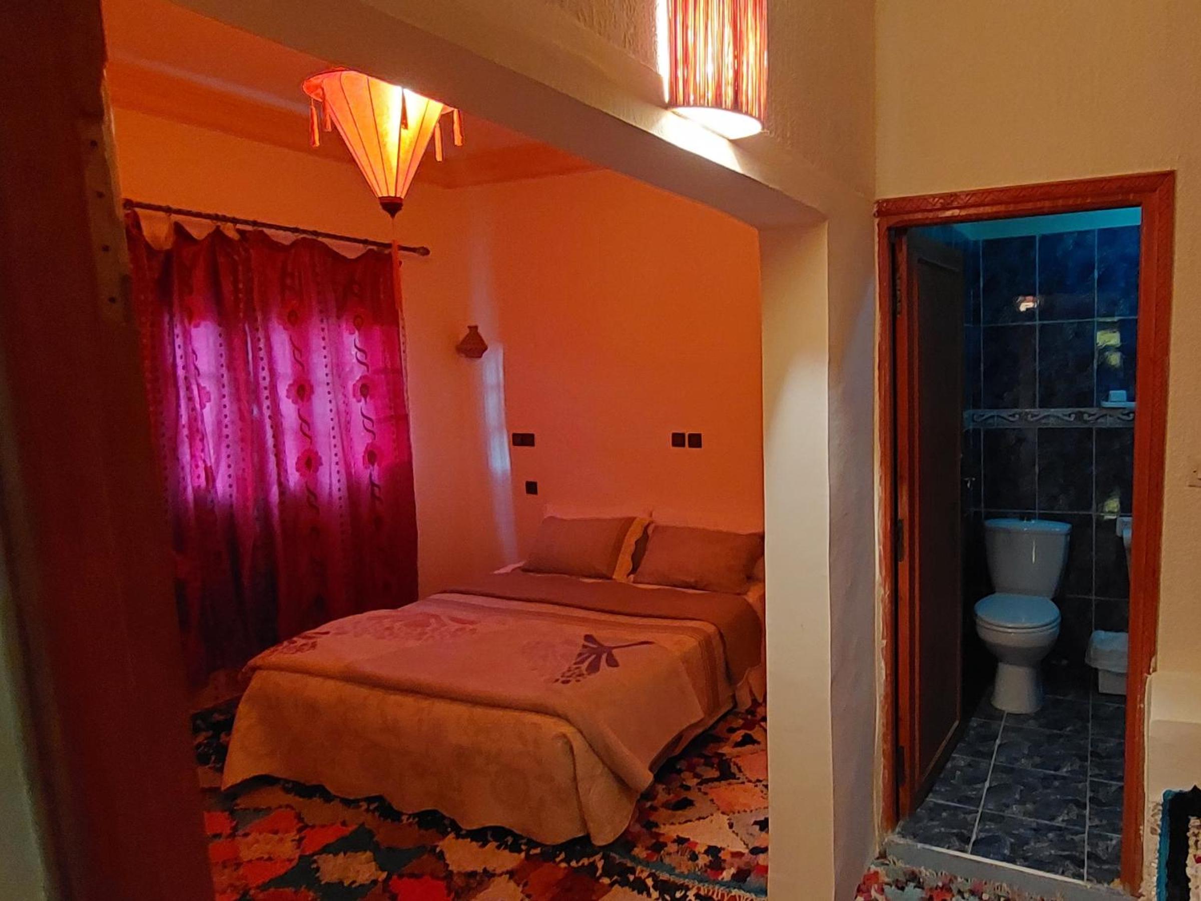 Budget Double Room - Photo 2