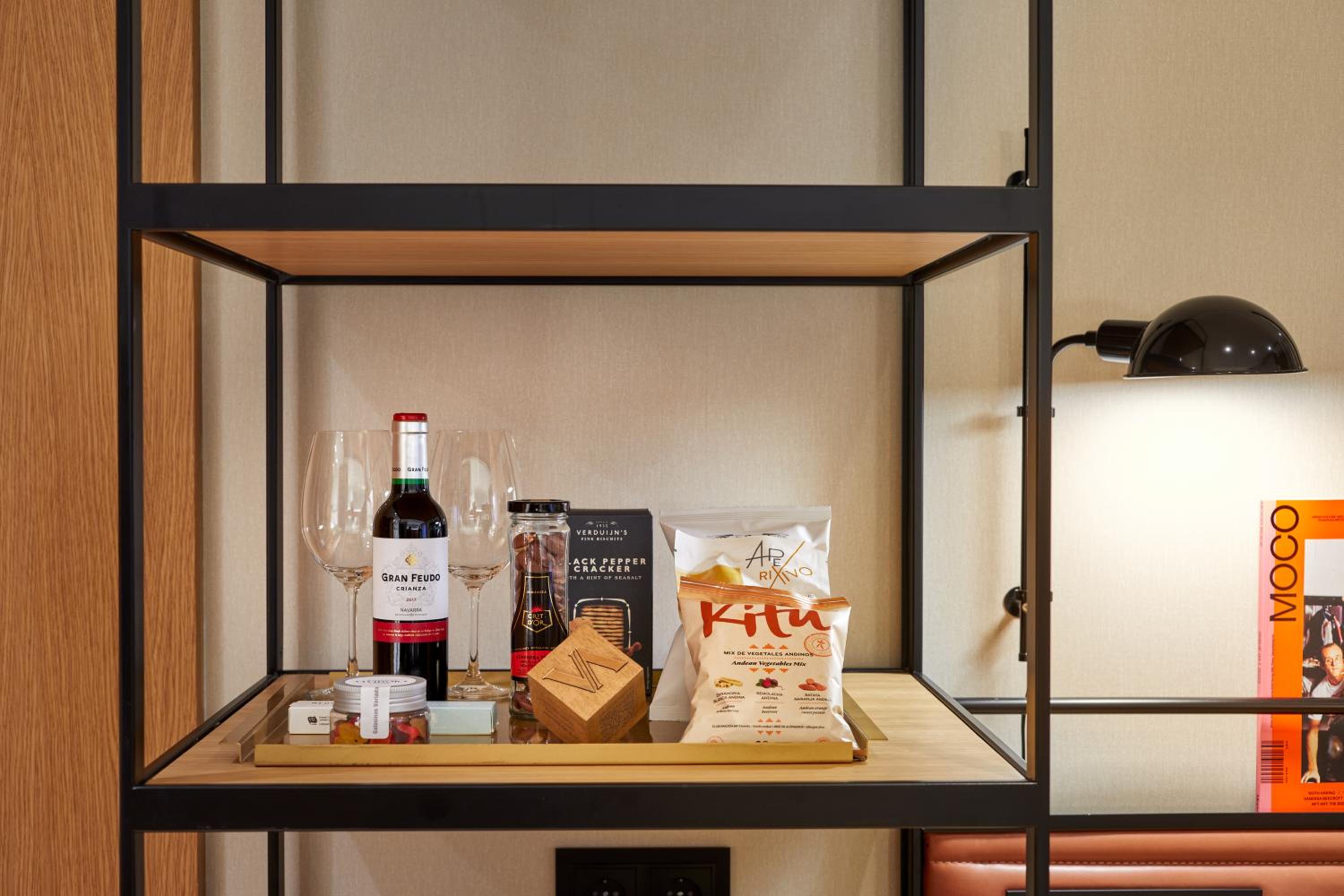 Premium King Room photo 2