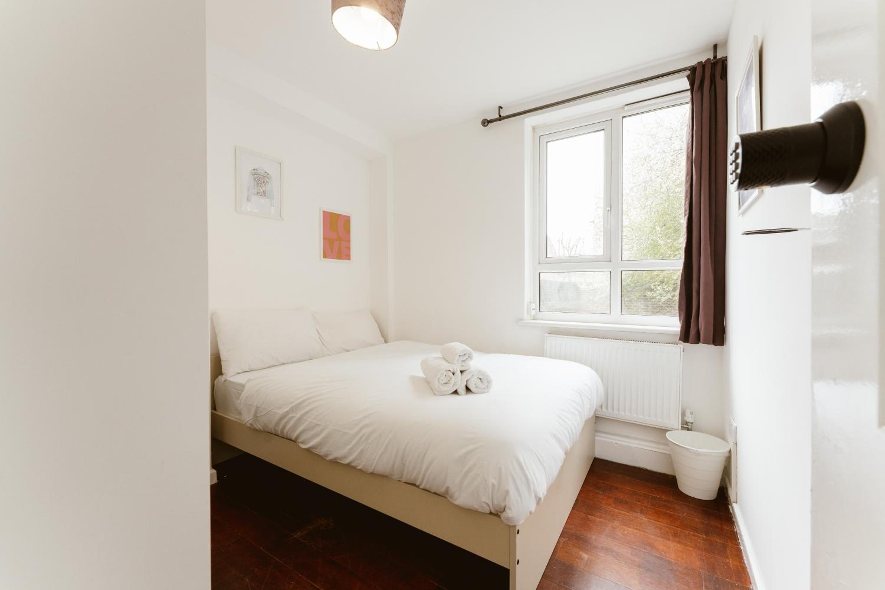 Double Room with Shared Bathroom Room 1 photo 2