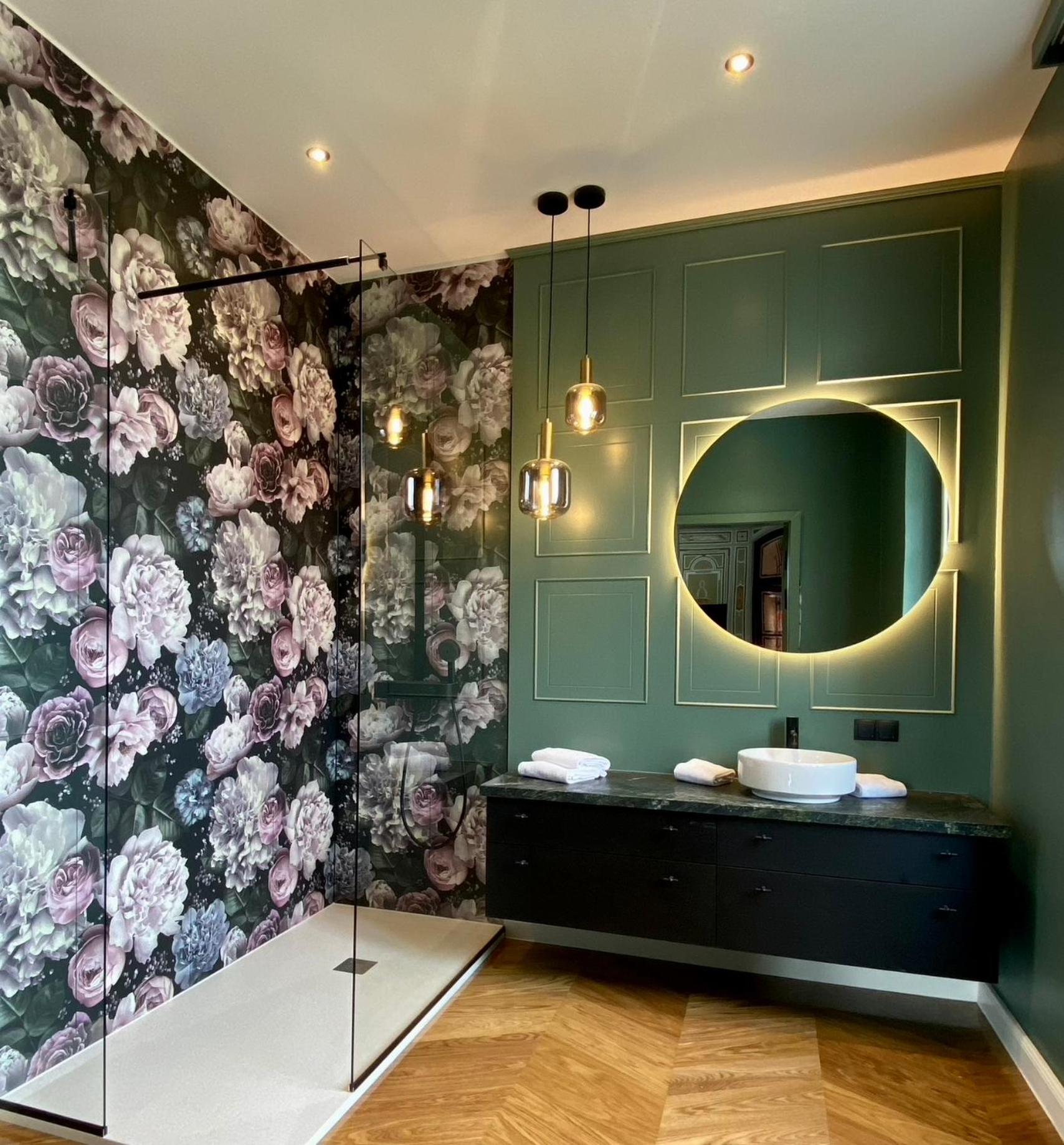 Deluxe Junior Suite - Photo 9