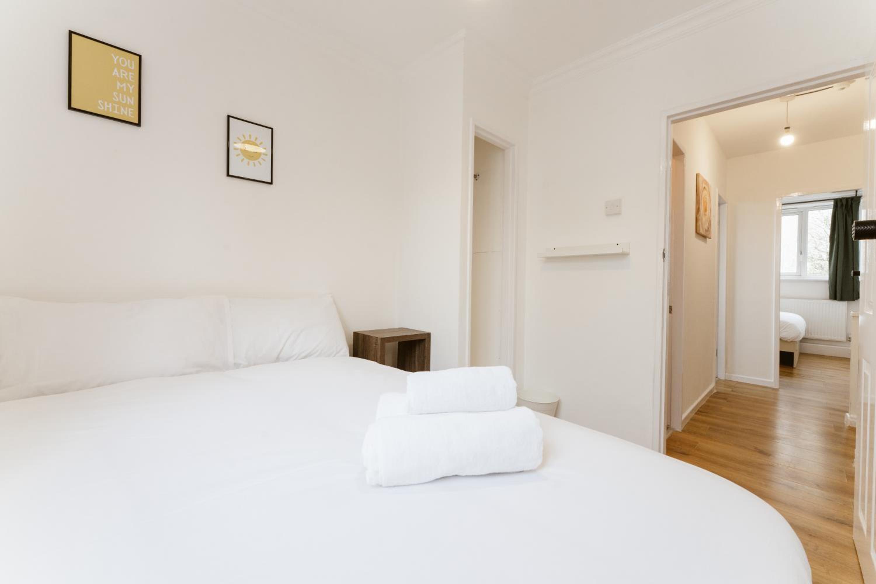 Double Room with Shared Bathroom Room 4 photo 2