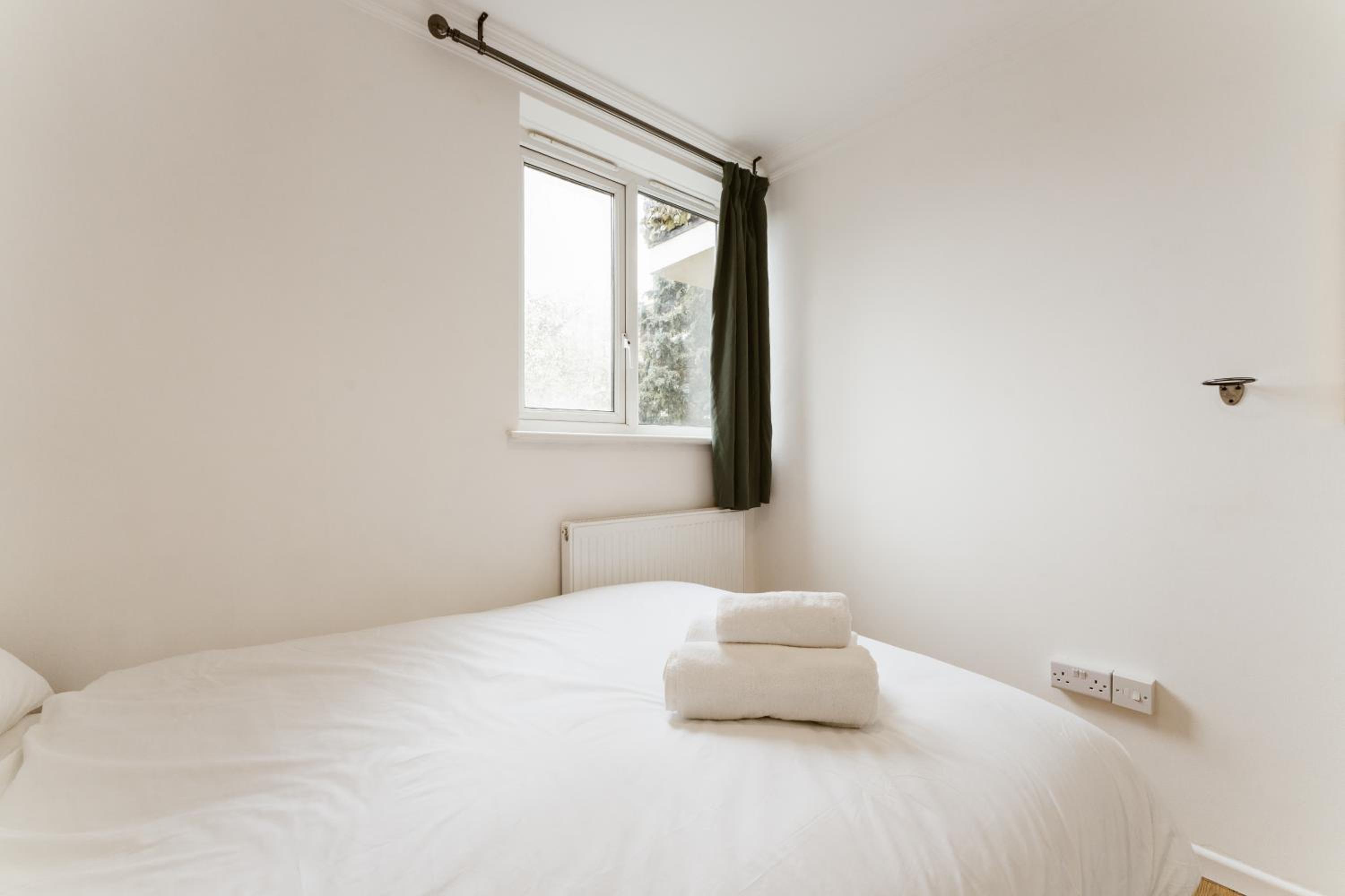 Double Room with Shared Bathroom Room 5 photo 2