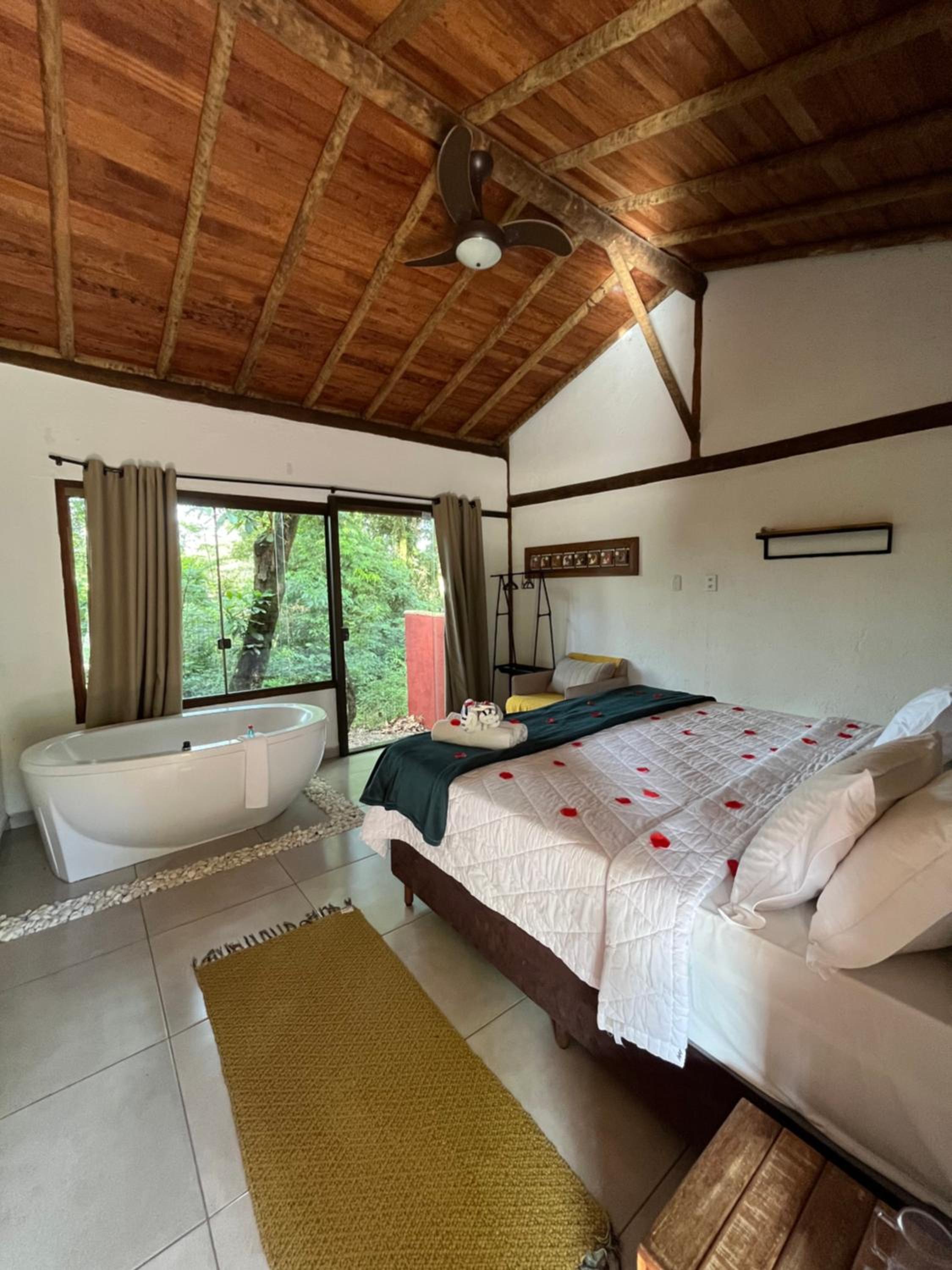 Deluxe Room - Photo 1
