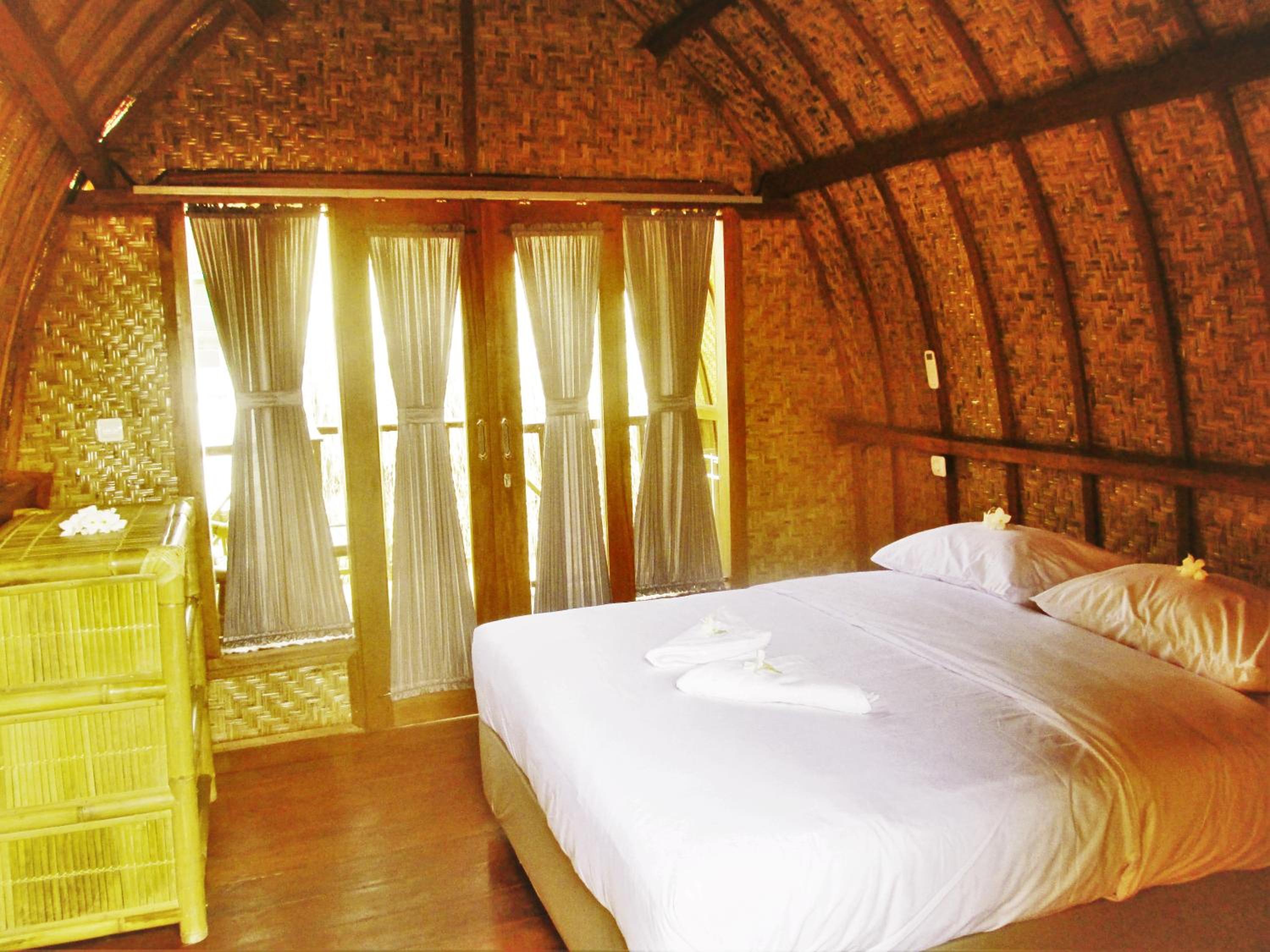 Deluxe Double Room with Balcony photo 1