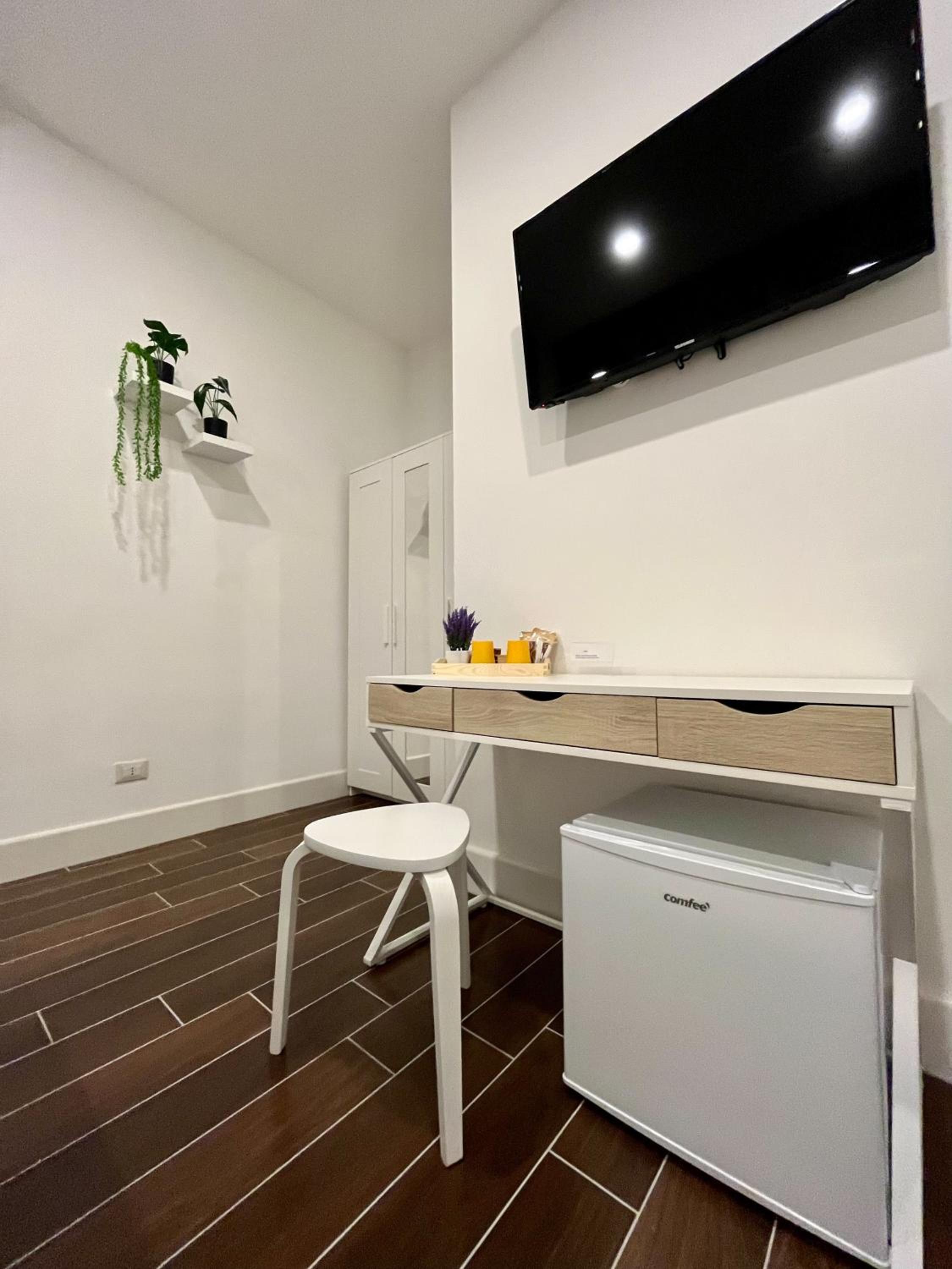 Deluxe King Room photo 3