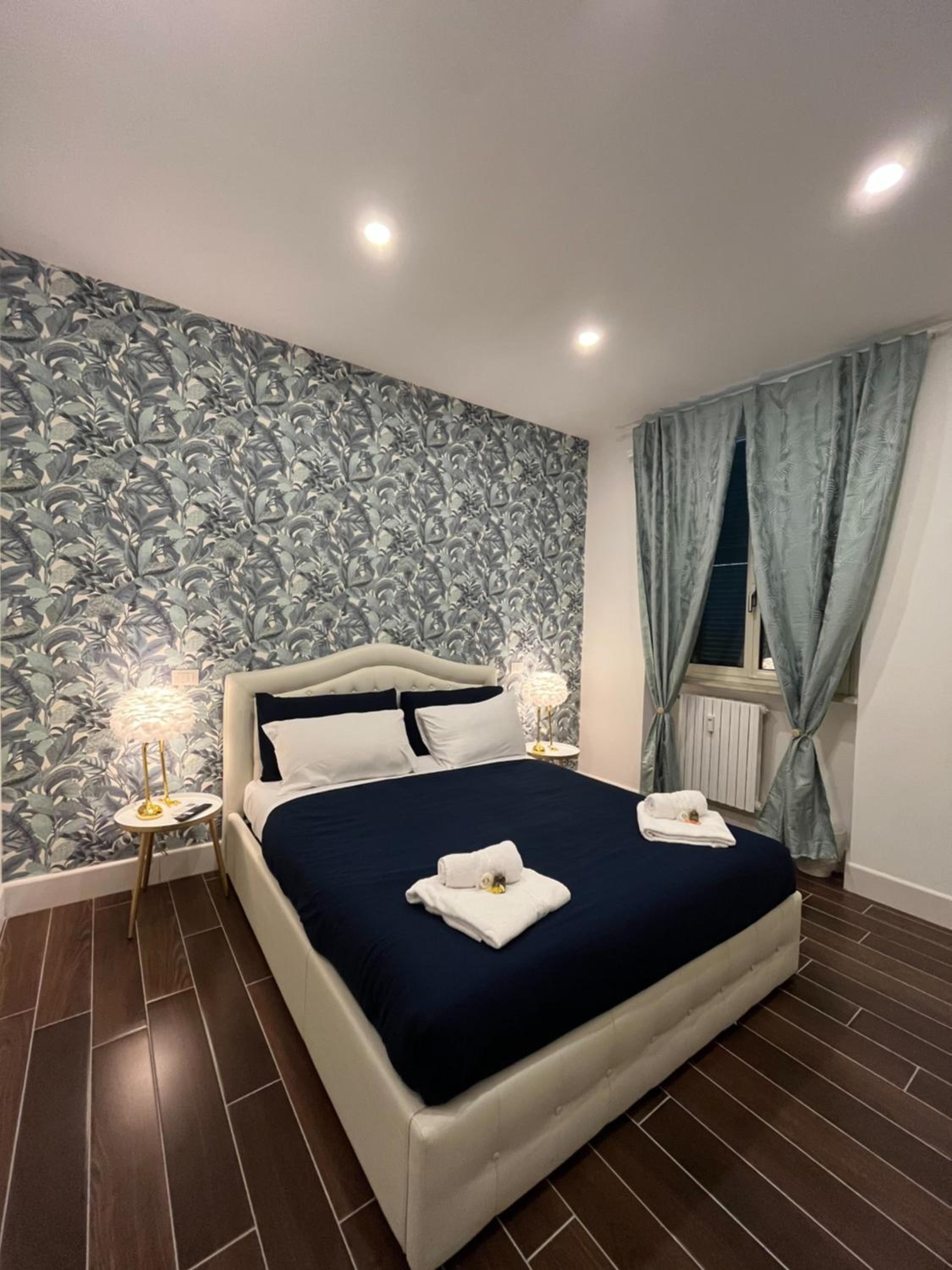 Deluxe King Room photo 1