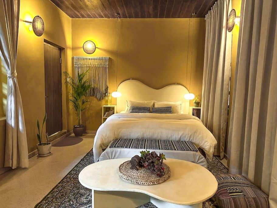 Queen Room with Garden View