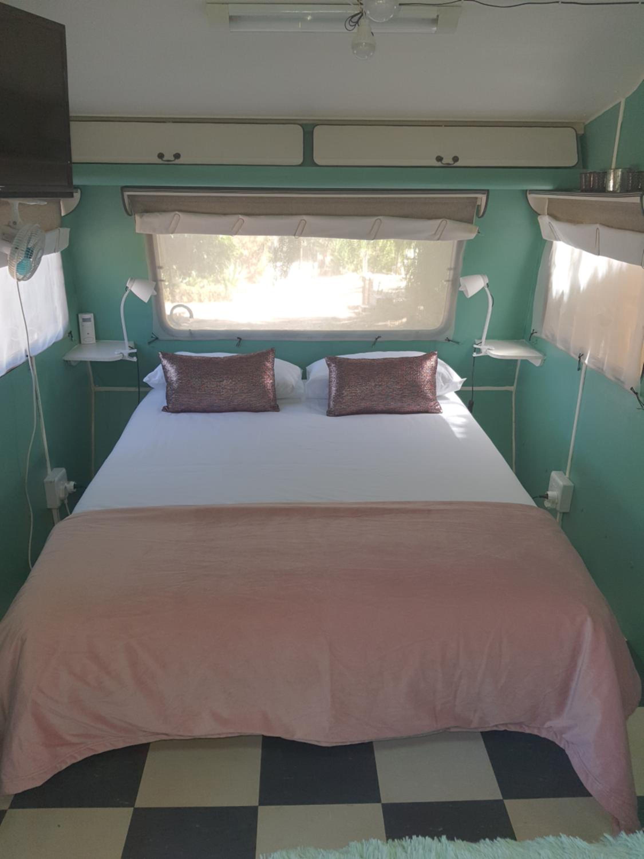 Caravan photo 1