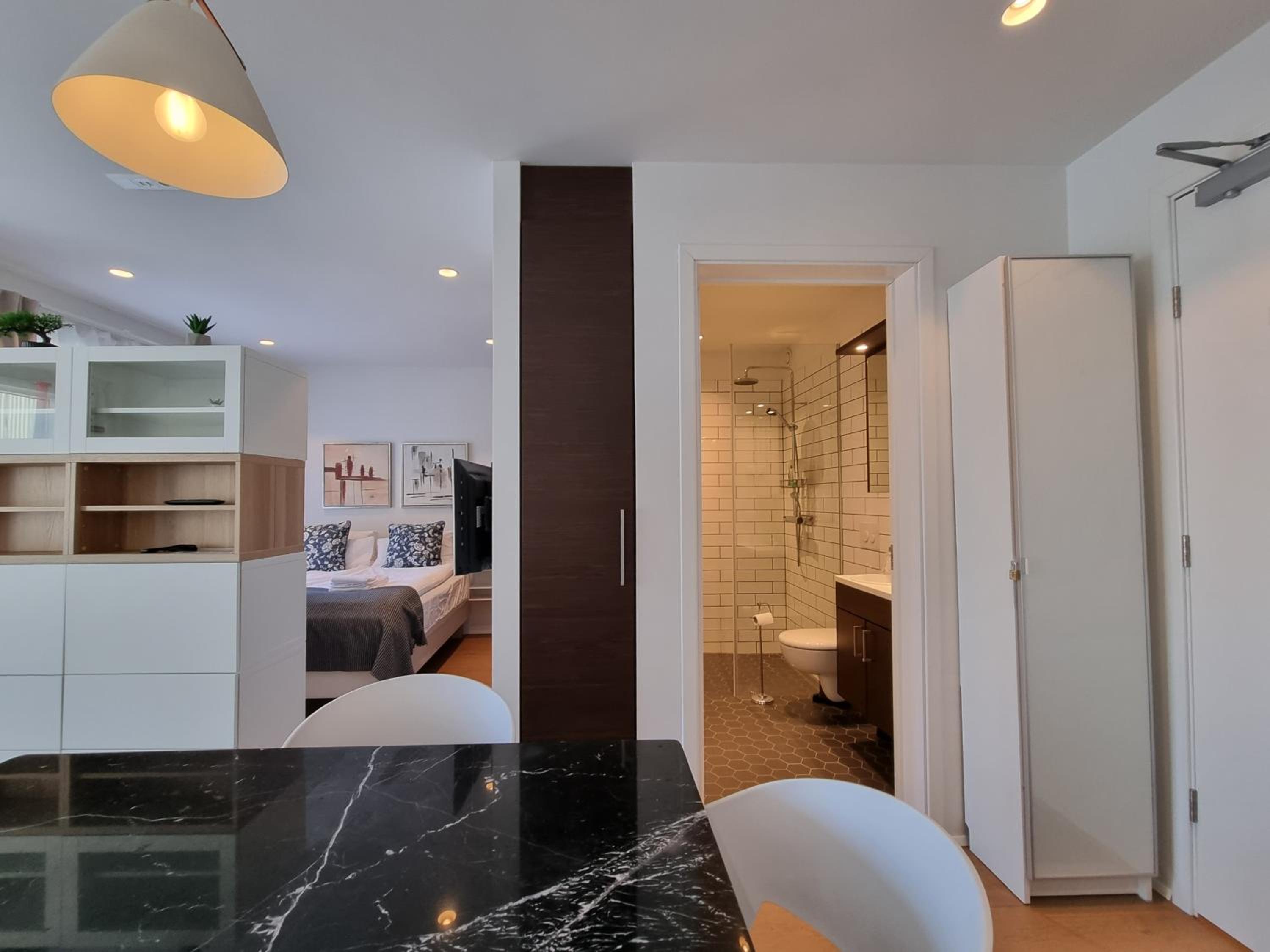 Apartment with Balcony - Photo 14