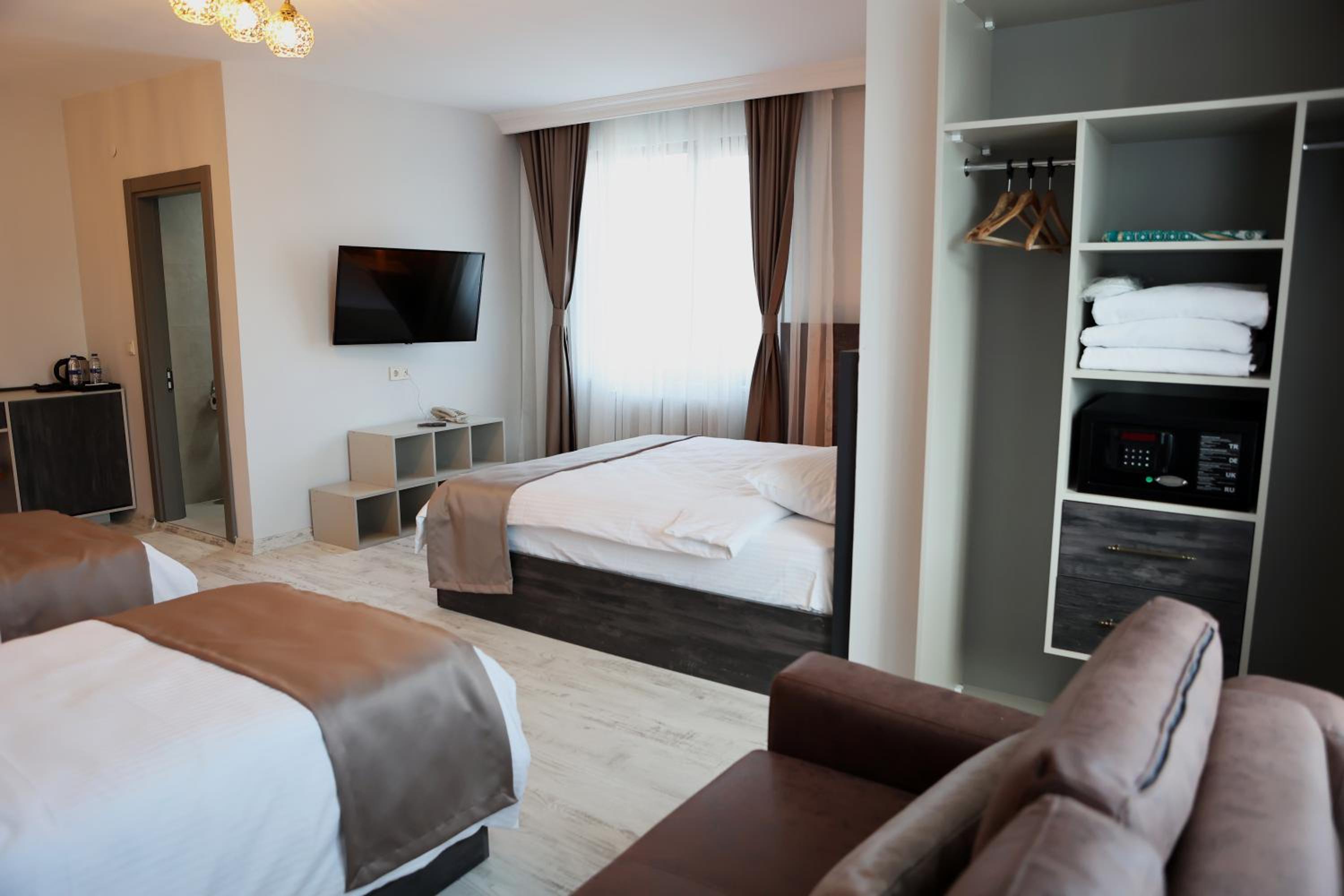 Quadruple Room photo 3